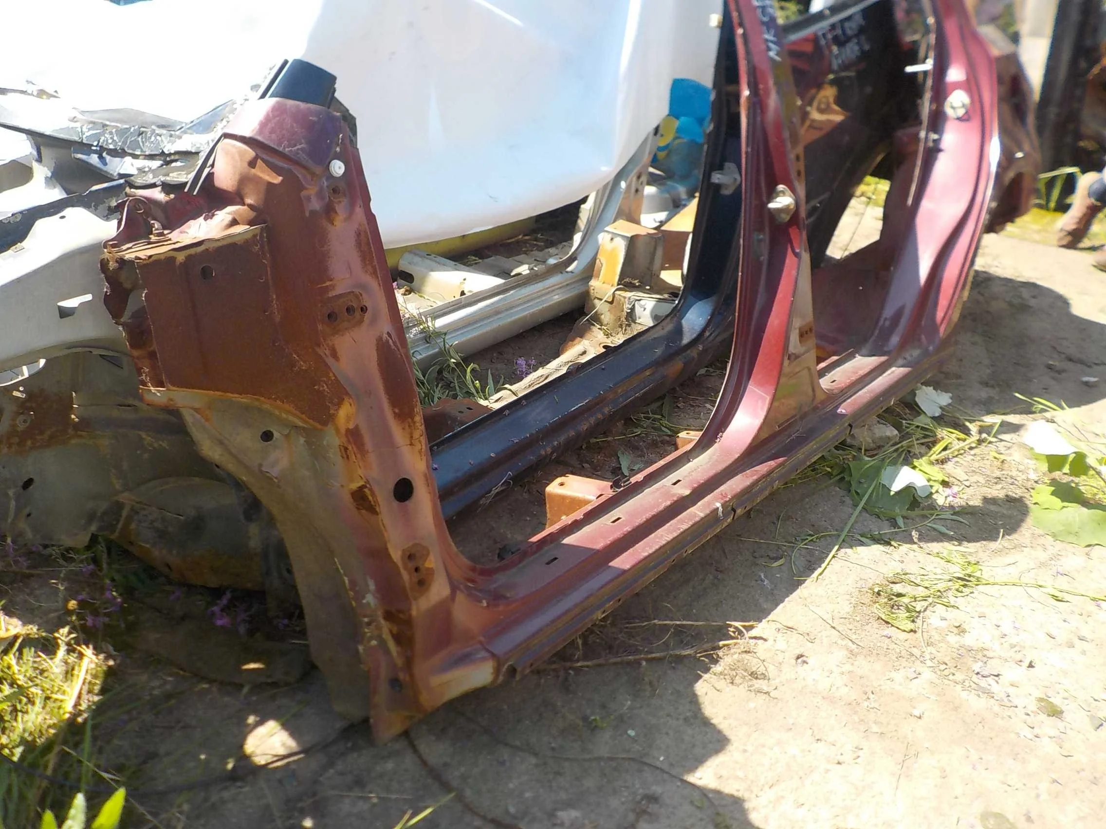 боковина кузова Geely MK Cross I (2010—2016)  Лево