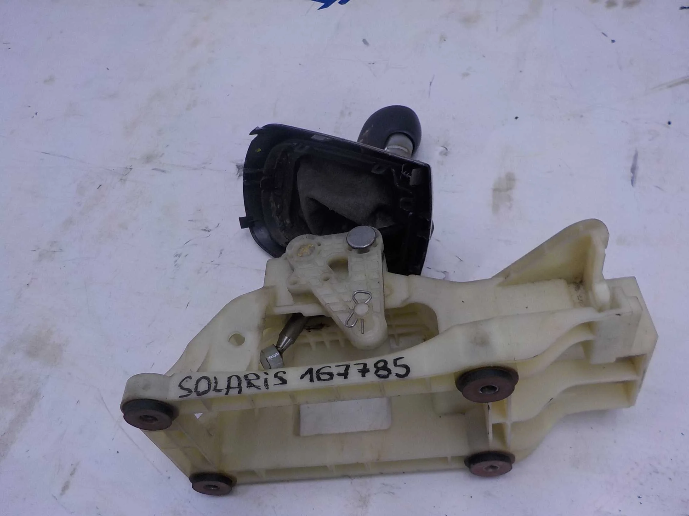 рычаг переключения кпп Hyundai Solaris I (2010—2014)