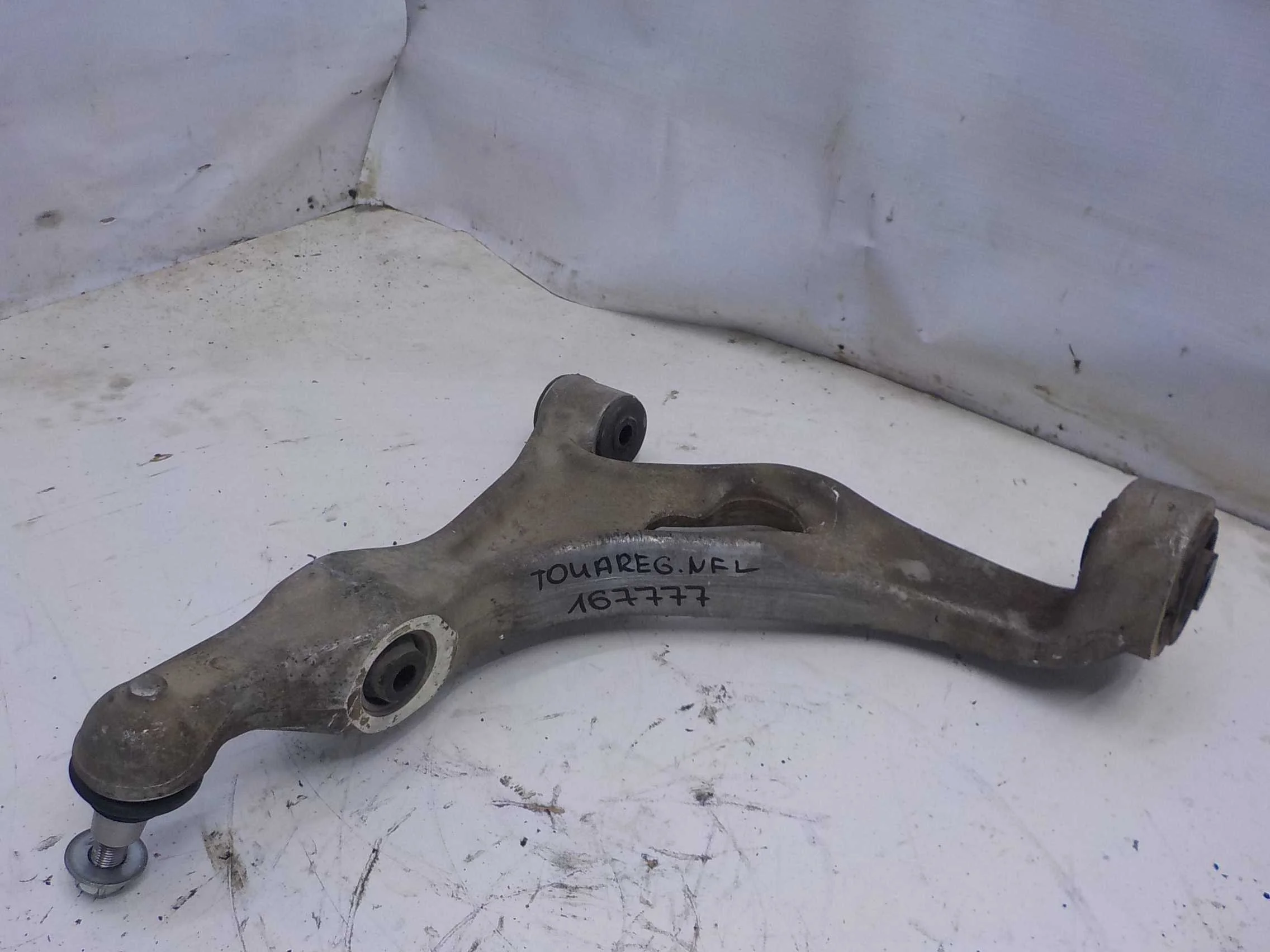 Рычаг Audi Q7 4L (2005—2009) Перед Лево