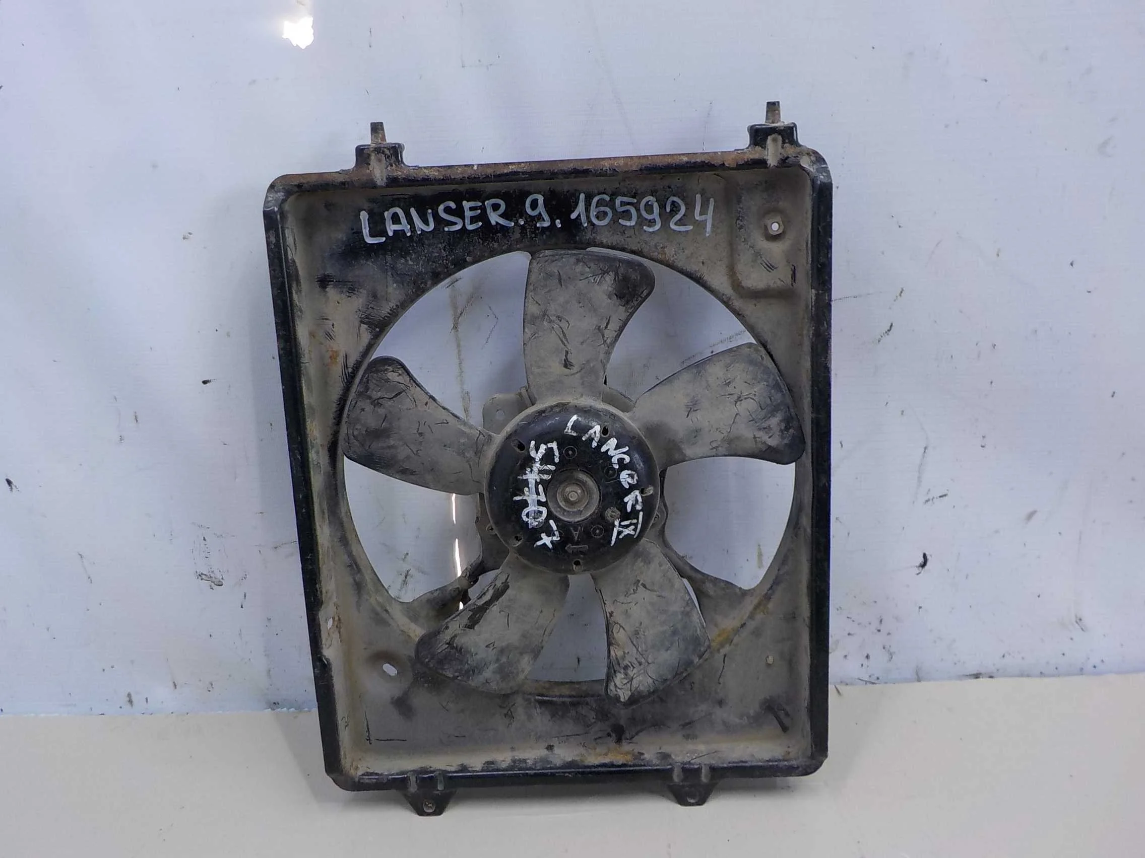 Диффузор радиатора Mitsubishi Lancer IX (2000—2007)