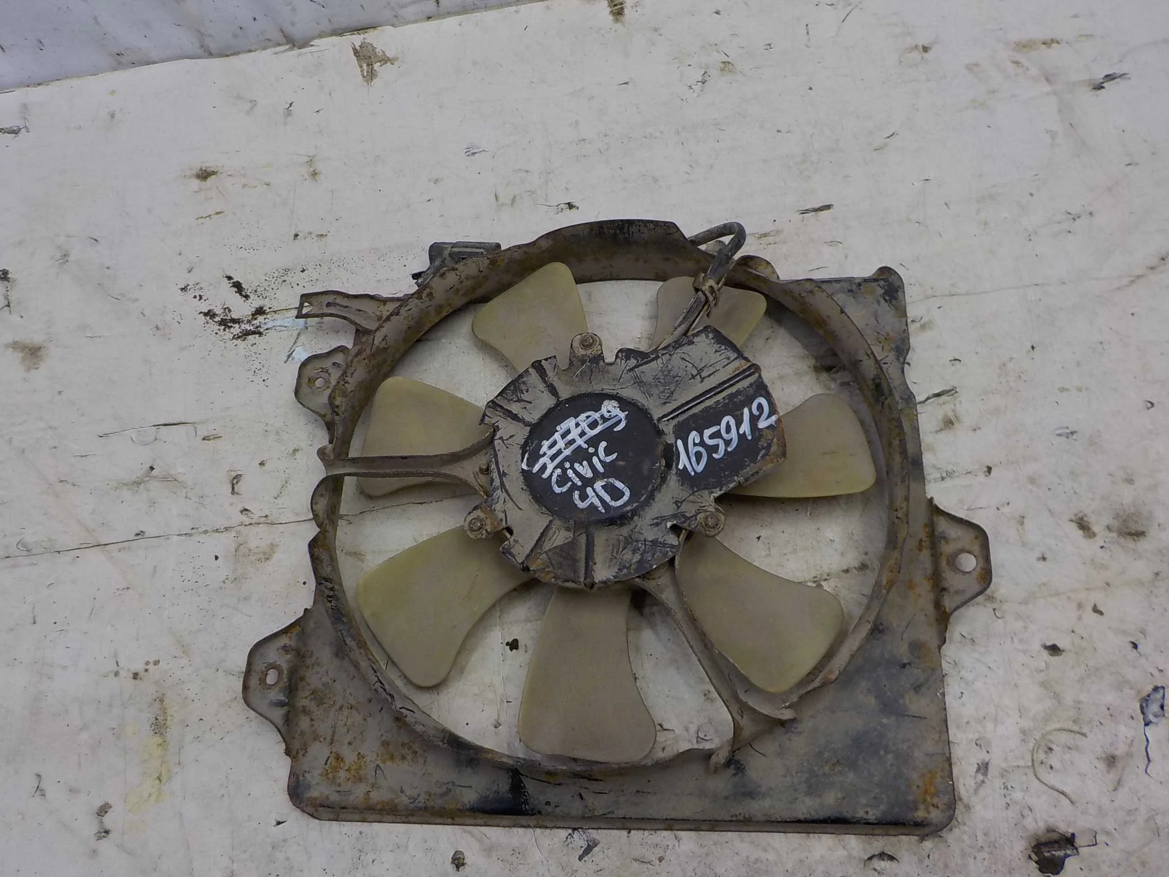 Диффузор радиатора Honda Civic VIII (2005—2009)