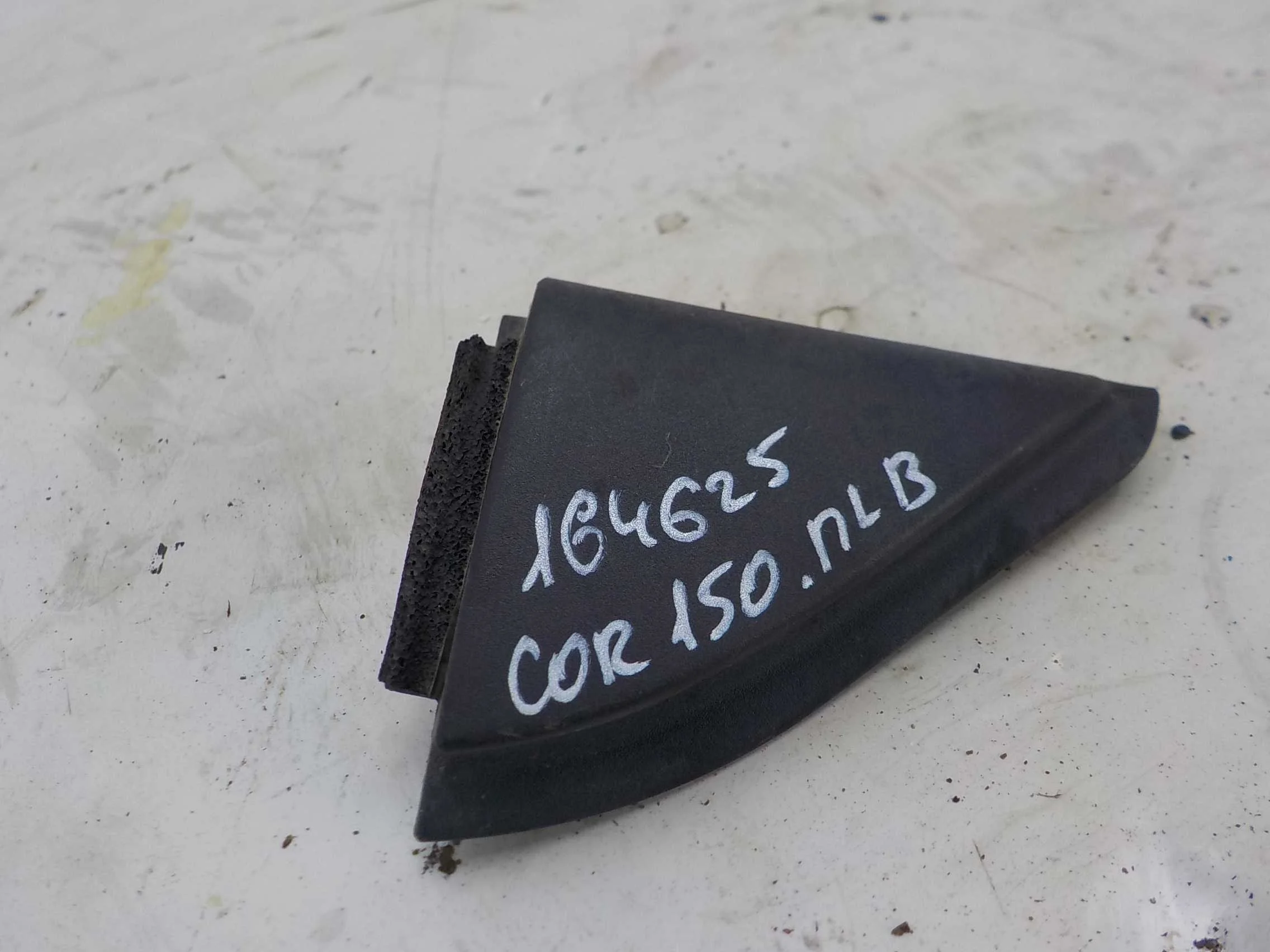 Накладка на дверь Toyota Corolla X (2006—2010) Перед Лево