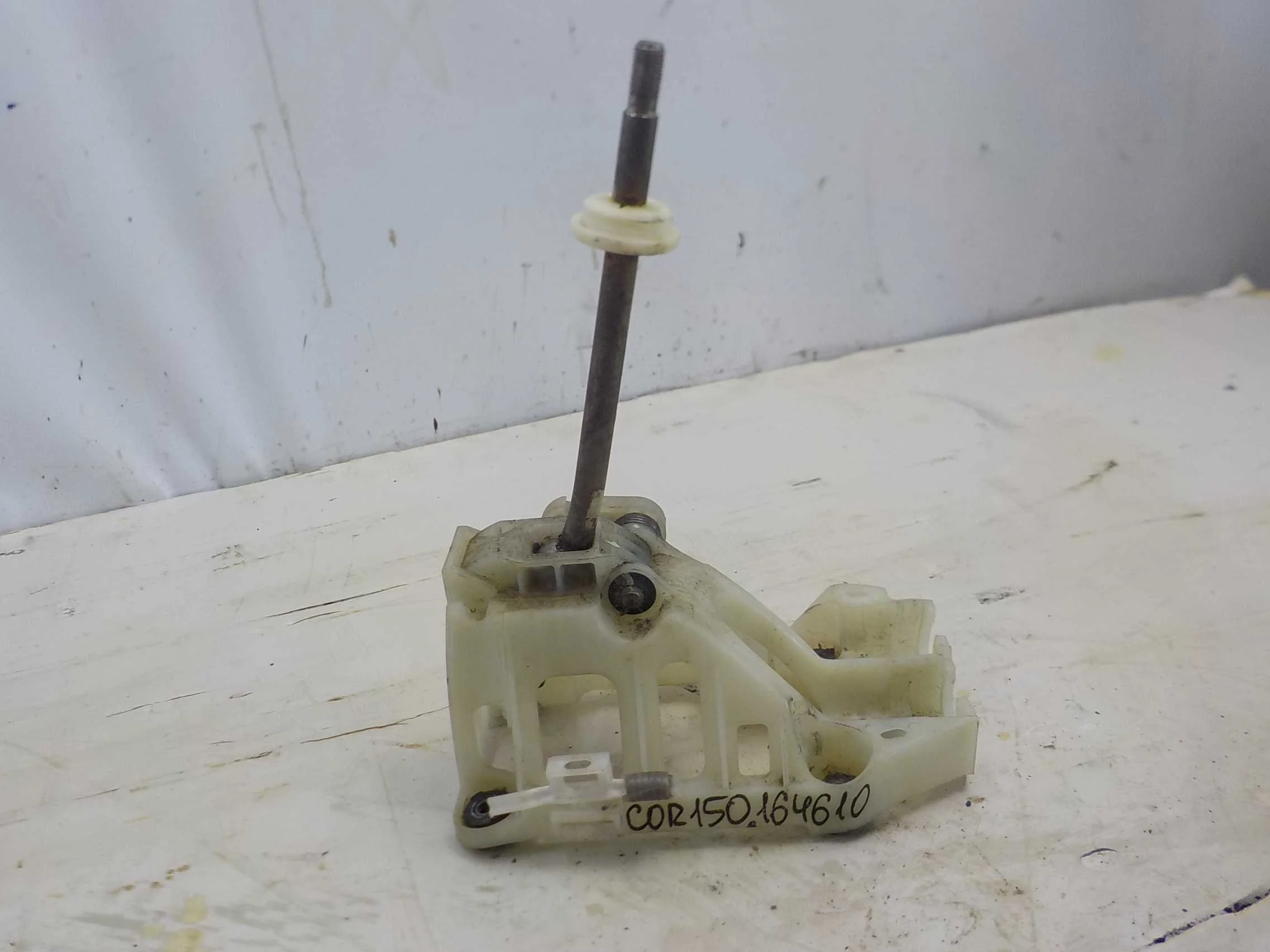 рычаг переключения кпп Toyota Corolla X (2006—2010)