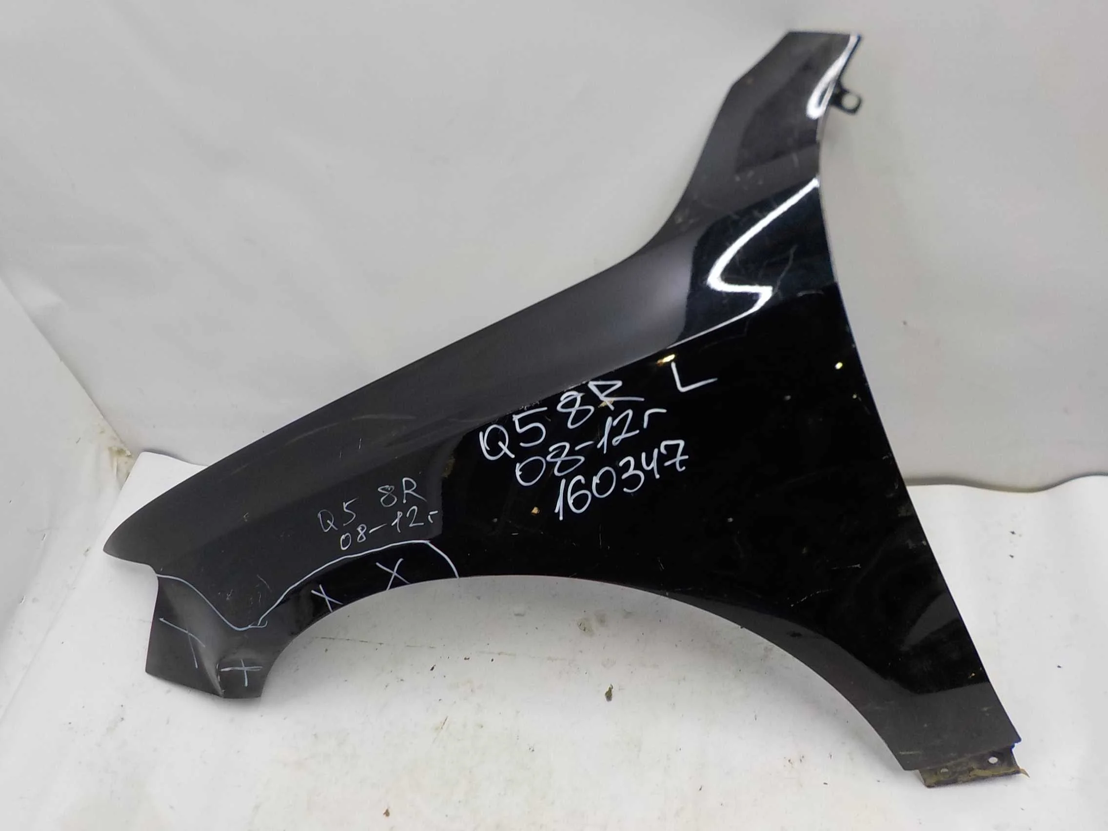 Крыло Audi Q5 I (2008—2012) Перед Лево