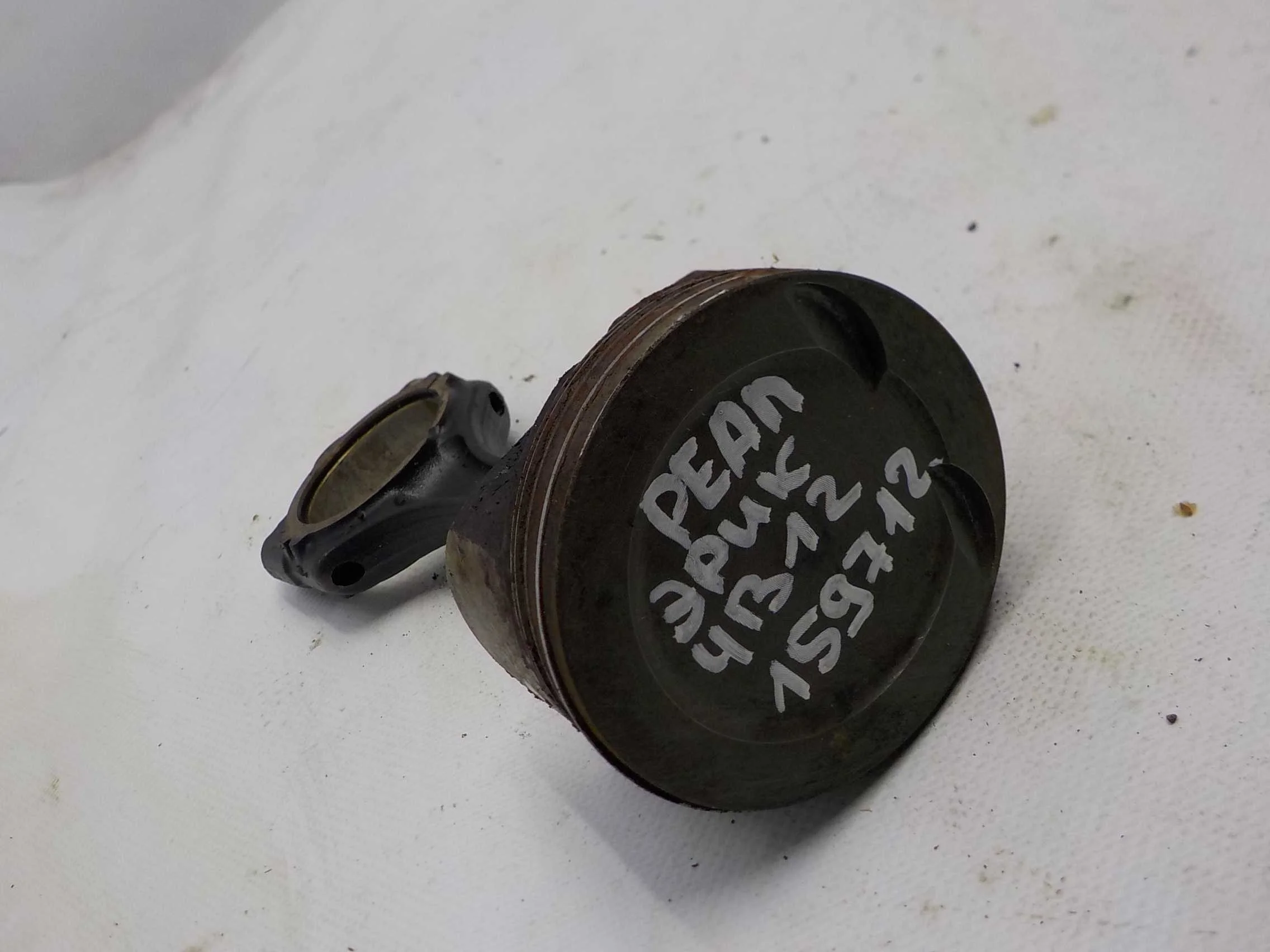 Поршень с шатуном Mitsubishi Outlander II (2005—2009)