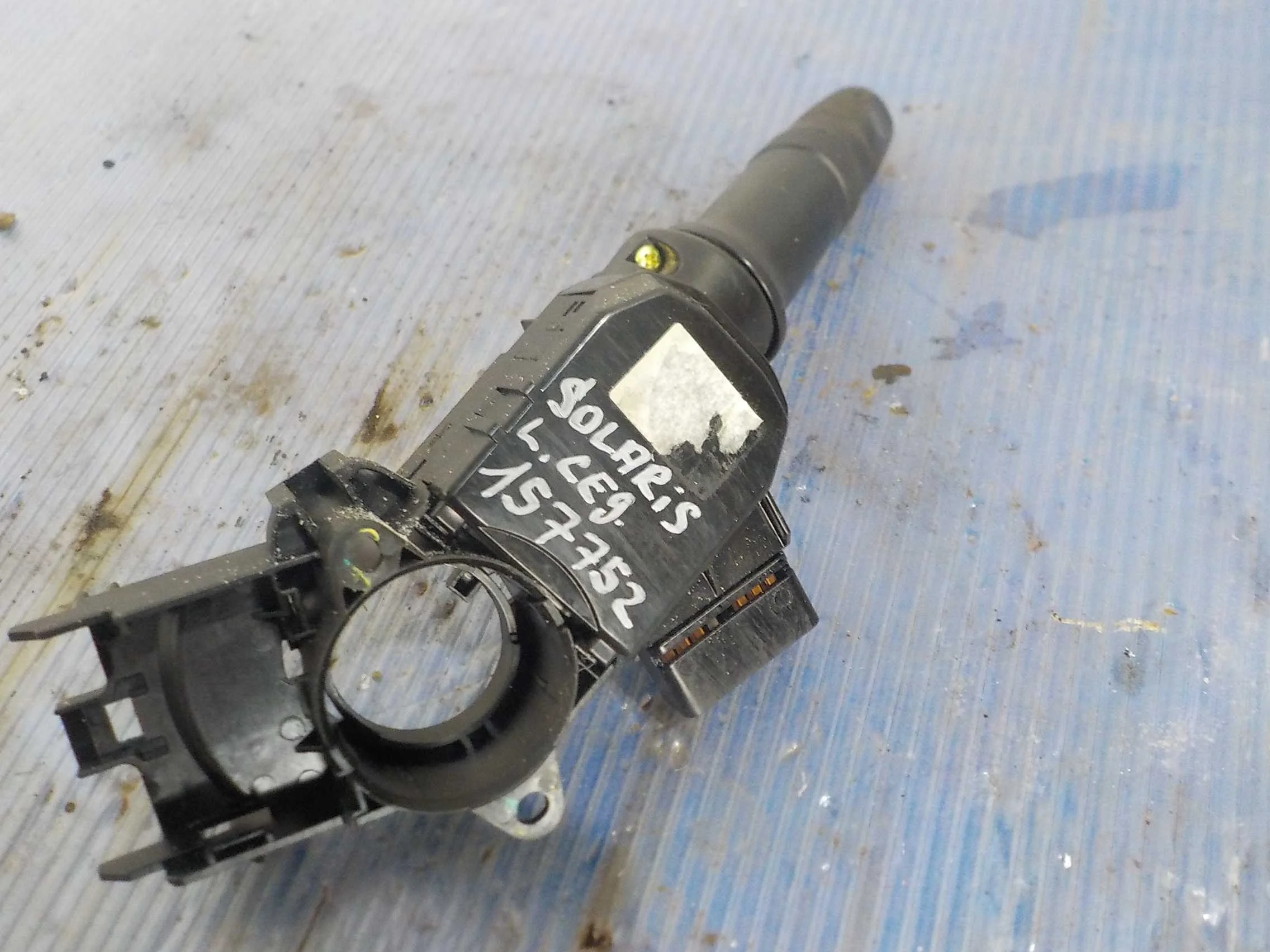 подрулевой переключатель Kia Ceed JD (2012—2015)  Лево