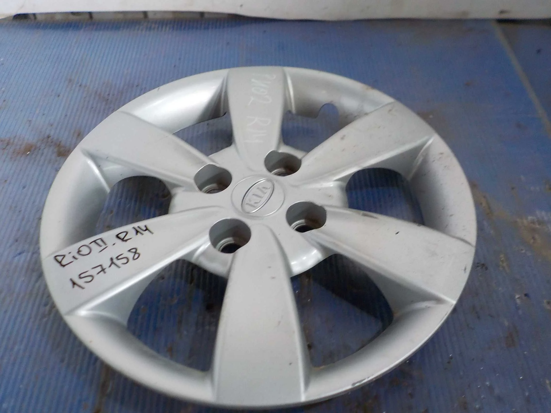 колпак Kia Rio II (2005—2009)