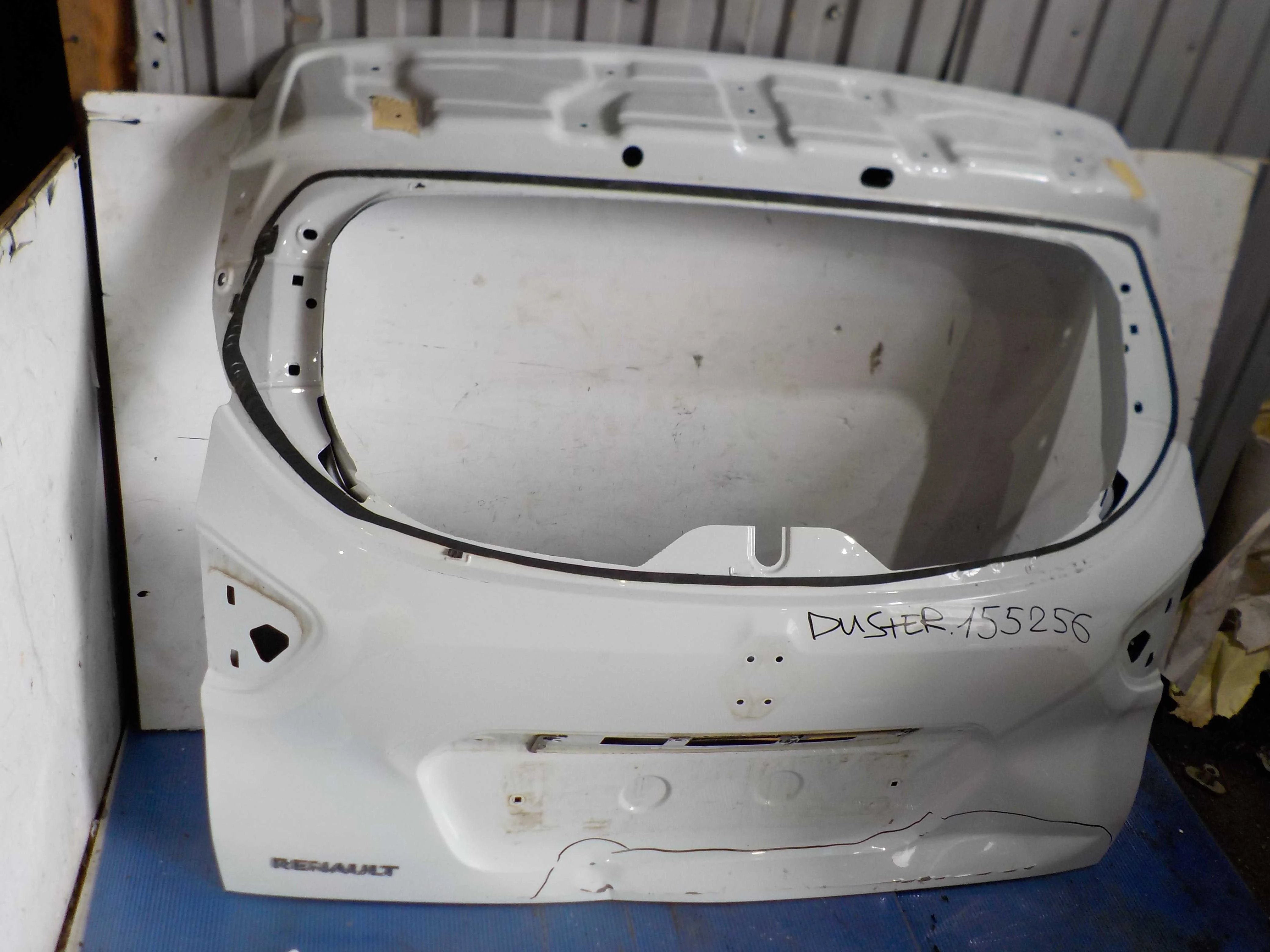 Крышка багажника Renault Kaptur I (2016—2020)