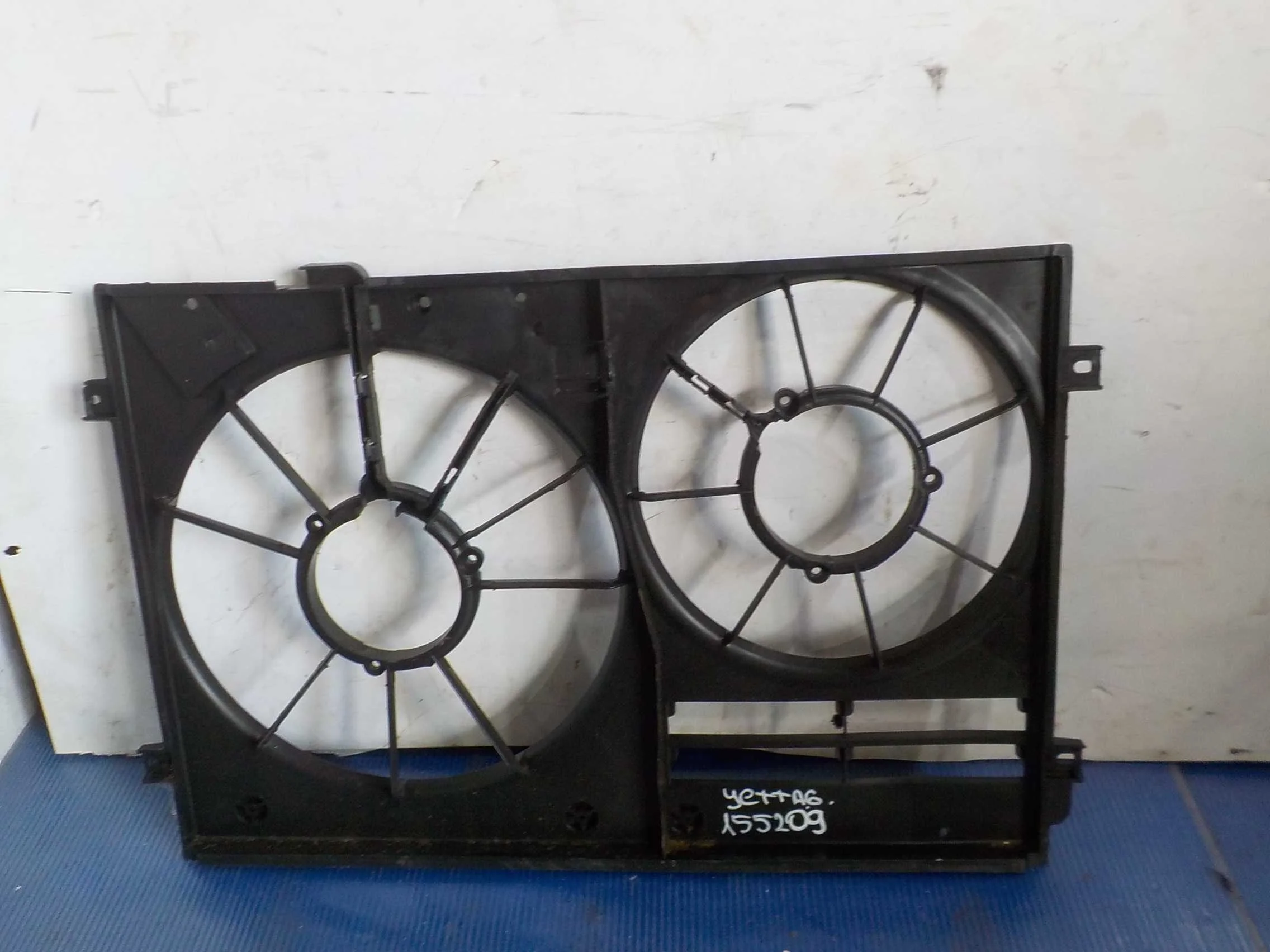 Диффузор радиатора Volkswagen Passat B7 (2010—2015)