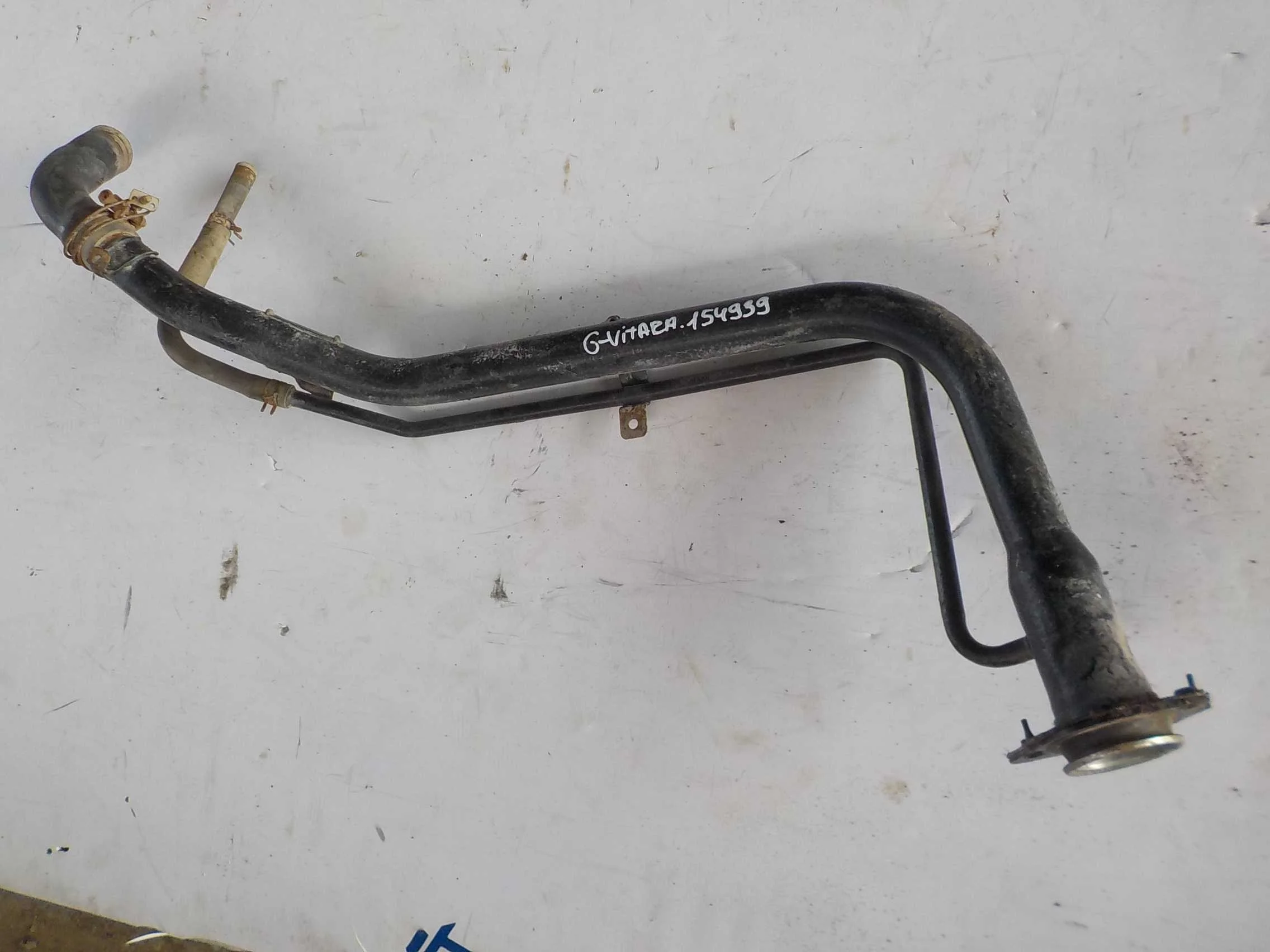 Горловина топливного бака Suzuki Grand Vitara II рестайлинг 2 (2012—2016)