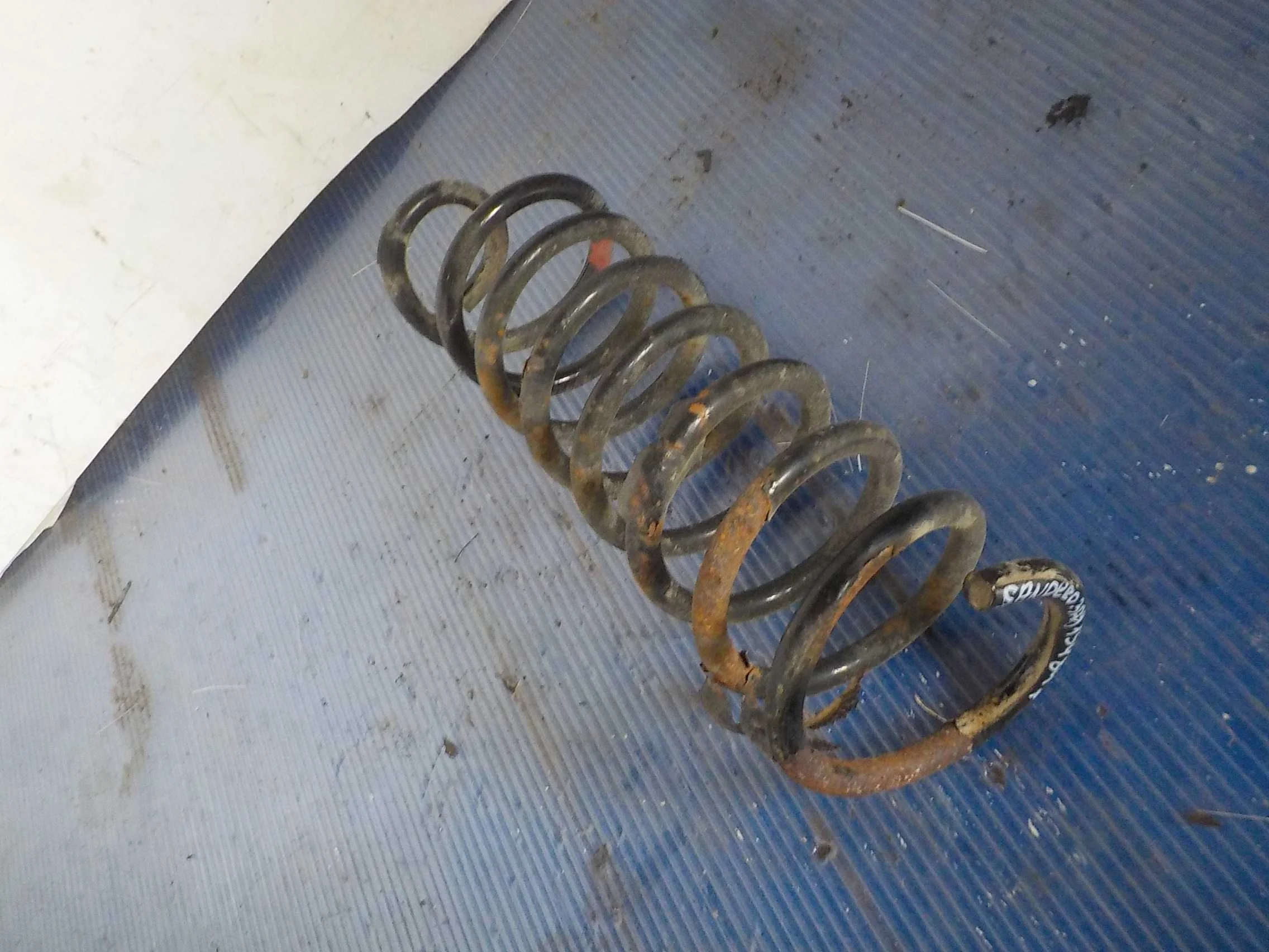 пружина Renault Sandero I (2009—2014) Зад