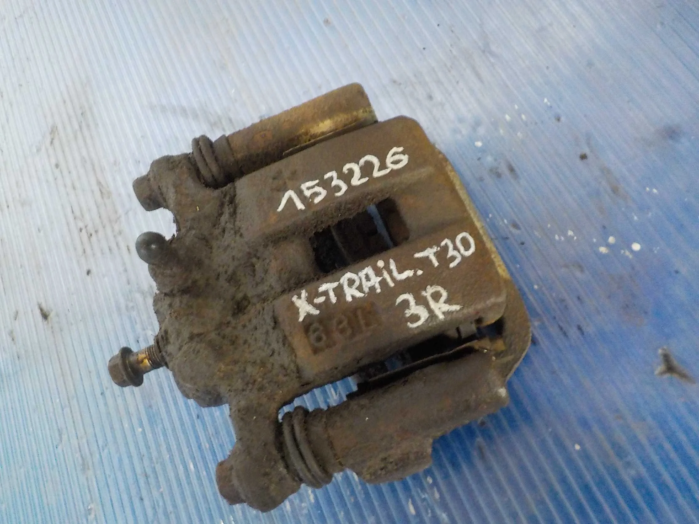 суппорт Nissan X-Trail I (2000—2007) Зад Право