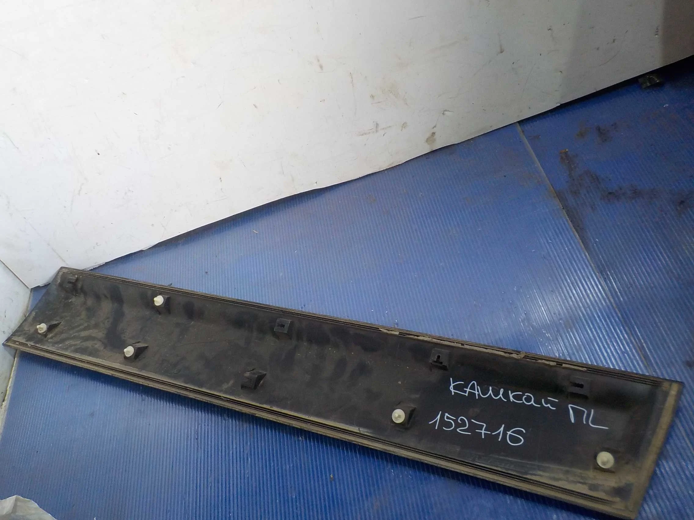 Накладка на дверь Nissan Qashqai+2 I рестайлинг (2010—2013) Перед Лево