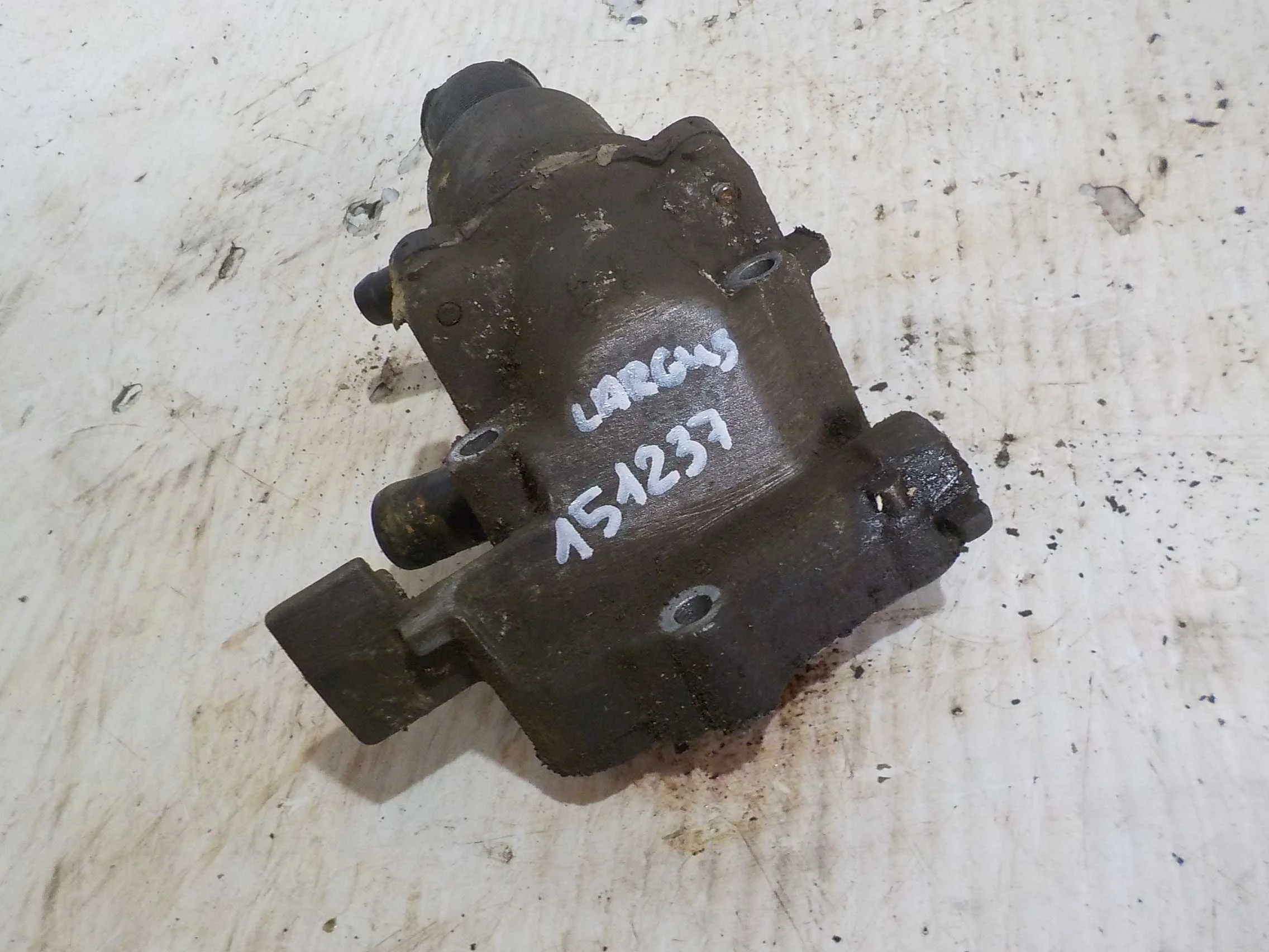 Корпус термостата Renault Logan I (2004—2009)