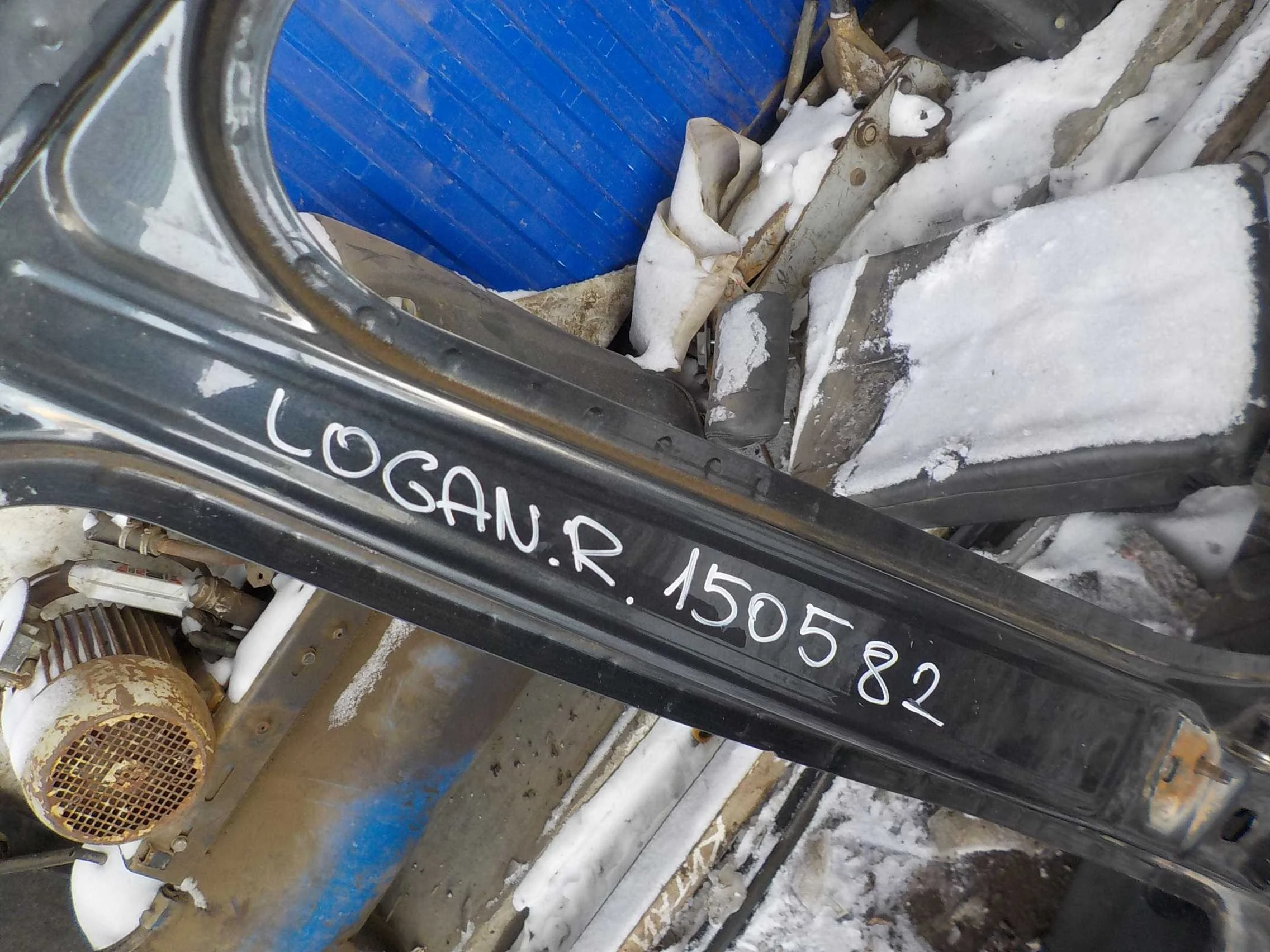 боковина кузова Renault Logan I (2004—2009)  Право