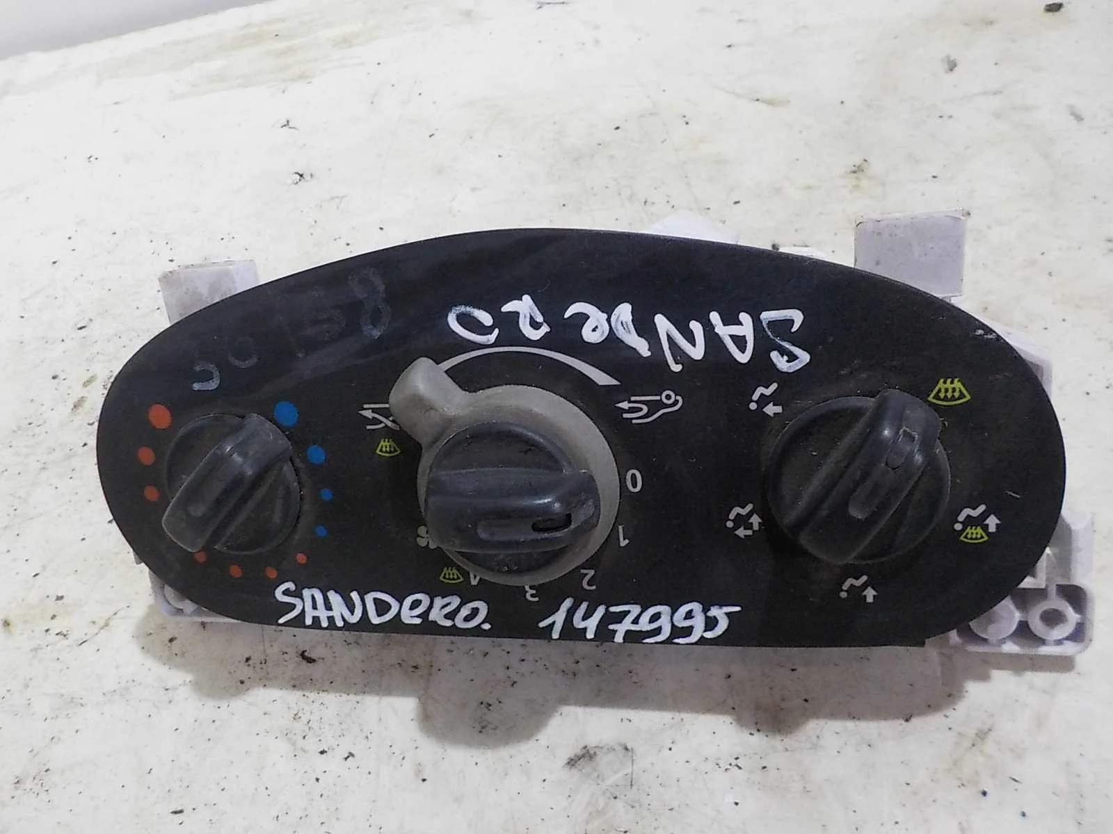 регулятор печки Renault Logan I рестайлинг (2009—2015)