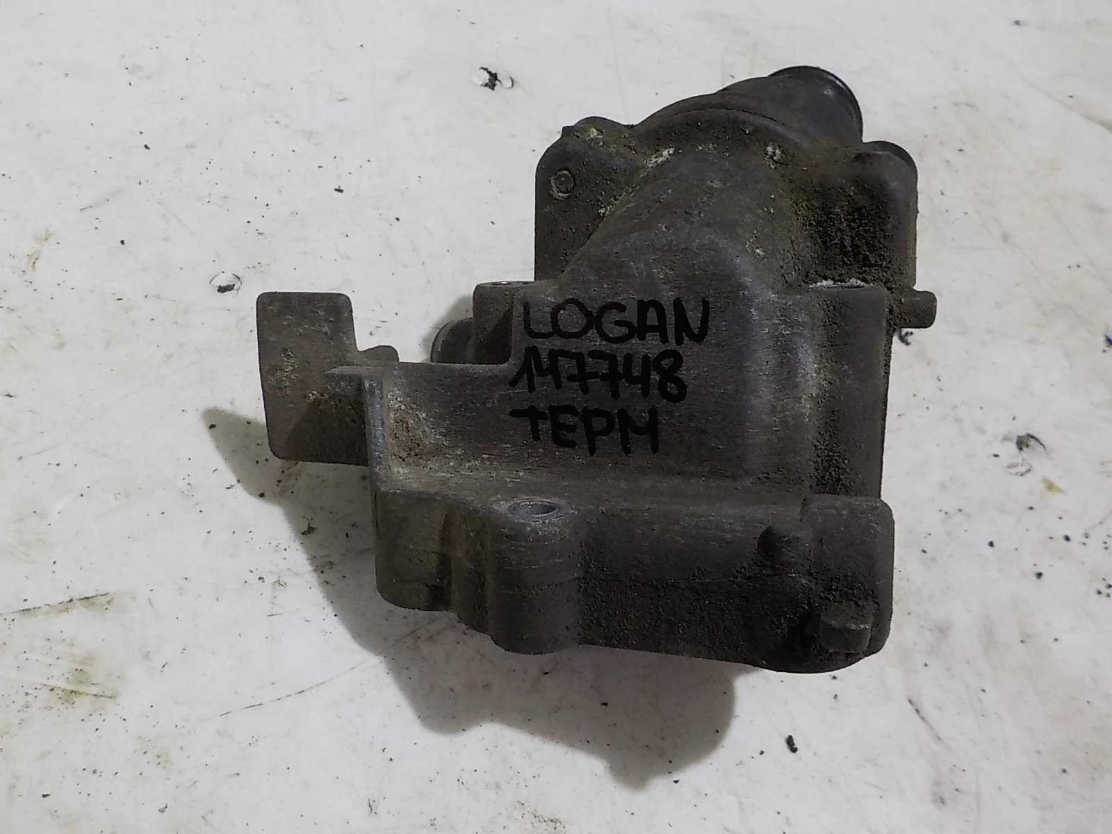 Корпус термостата Renault Logan I (2004—2009)