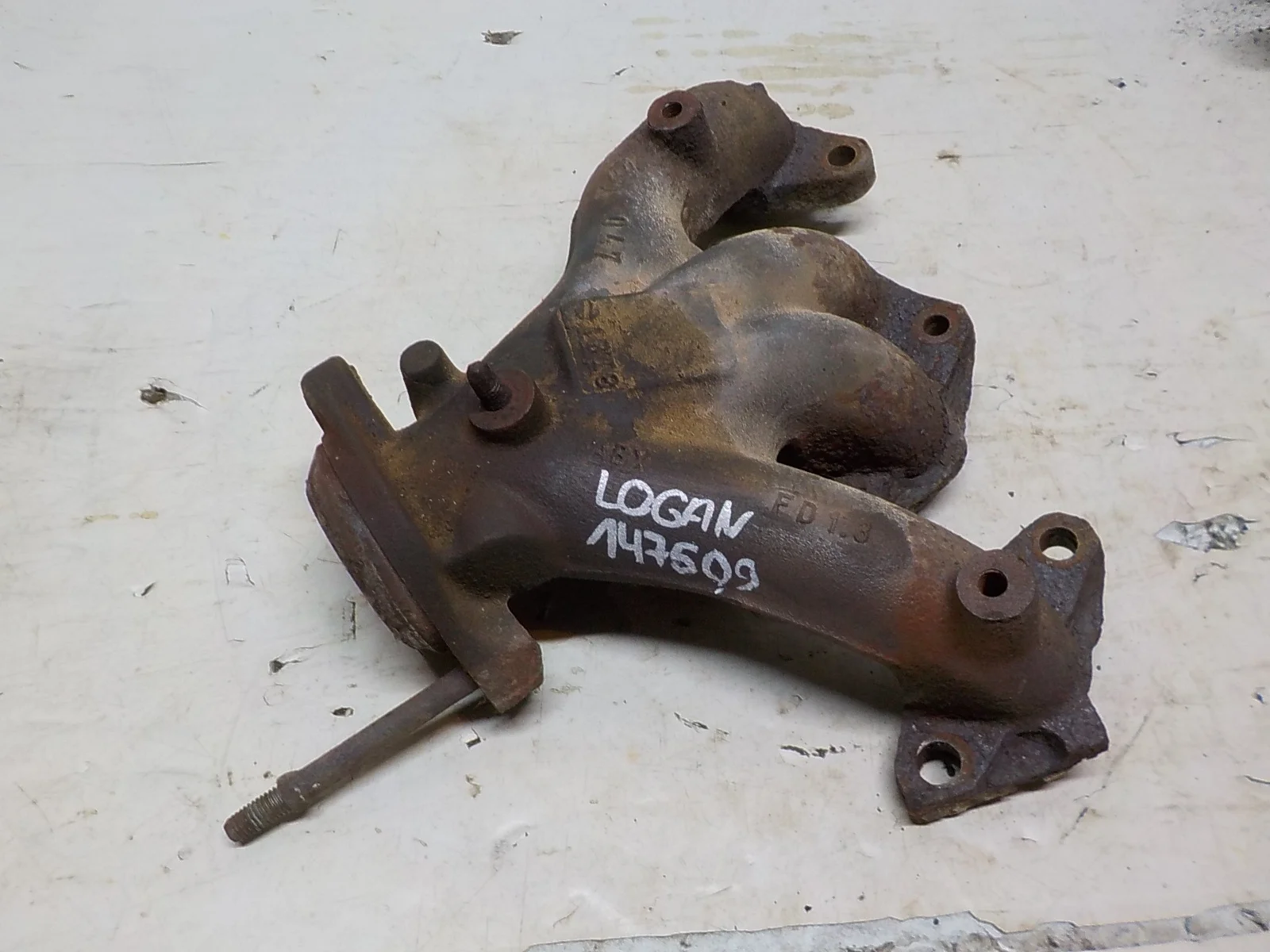 Коллектор выпускной Renault Logan I (2004—2009)