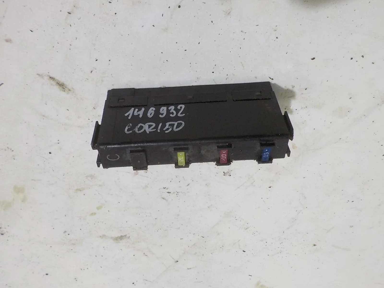 Блок предохранителей Toyota Yaris II (2005—2009)