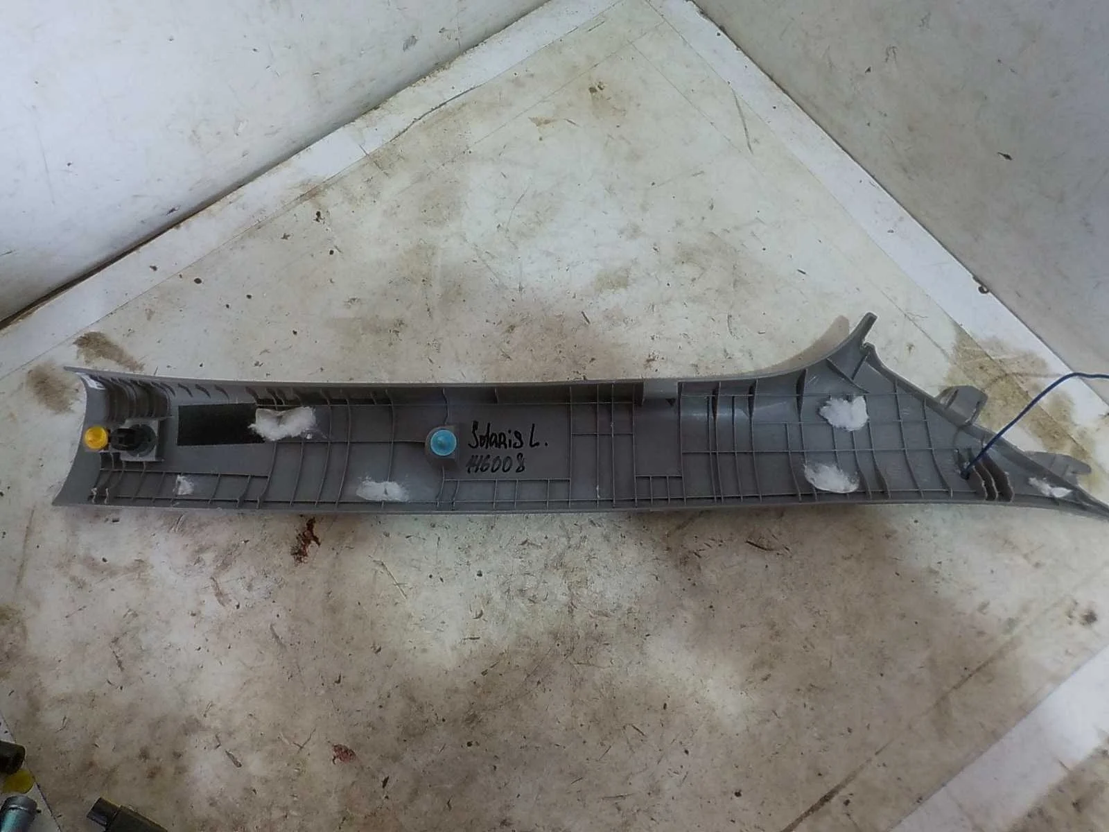 Накладка стойки Hyundai Solaris I (2010—2014) Перед Лево Верх