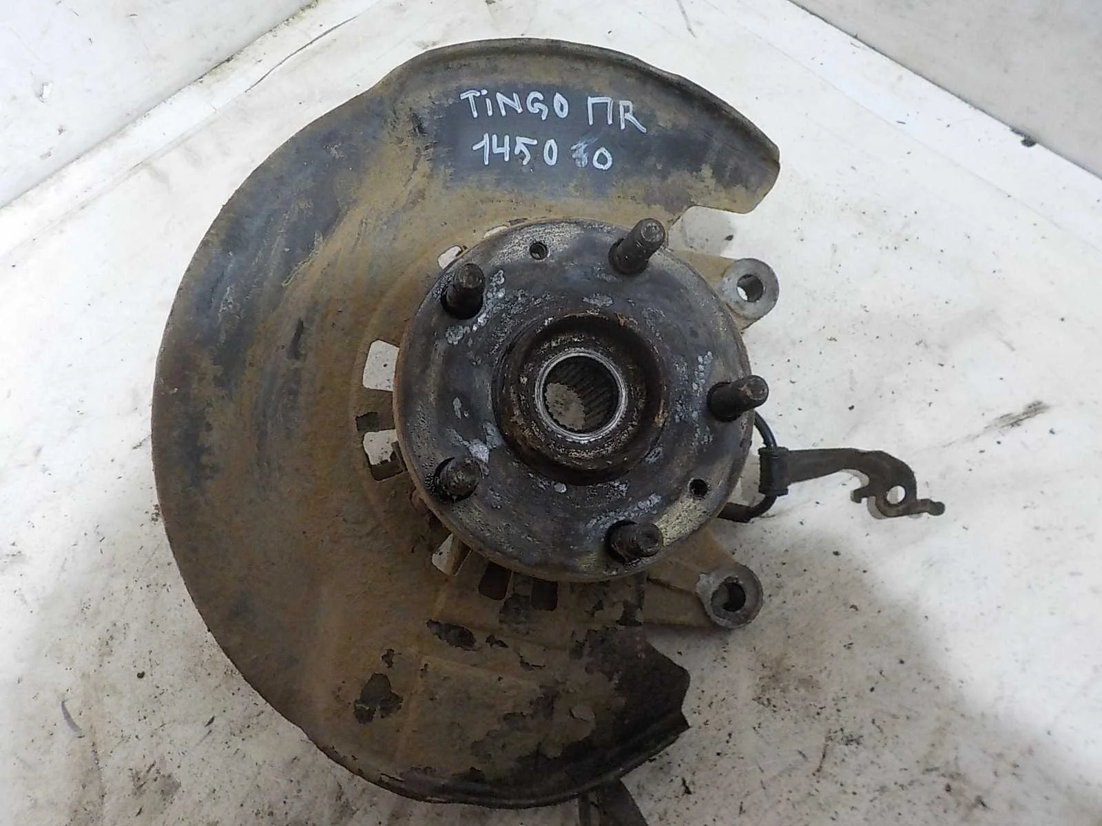 кулак поворотный Chery Tiggo (T11) T11 (2005—2013) Перед Право