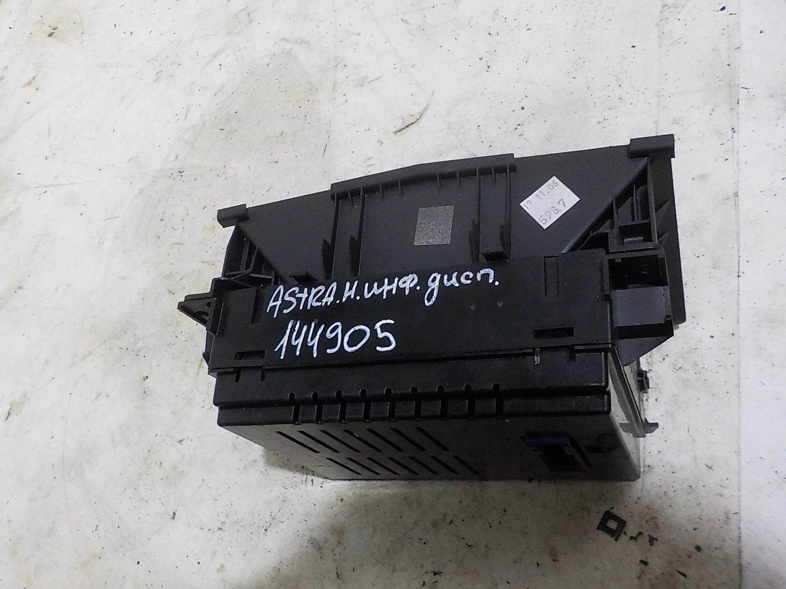 информационный дисплей Opel Astra H рестайлинг (2006—2014)