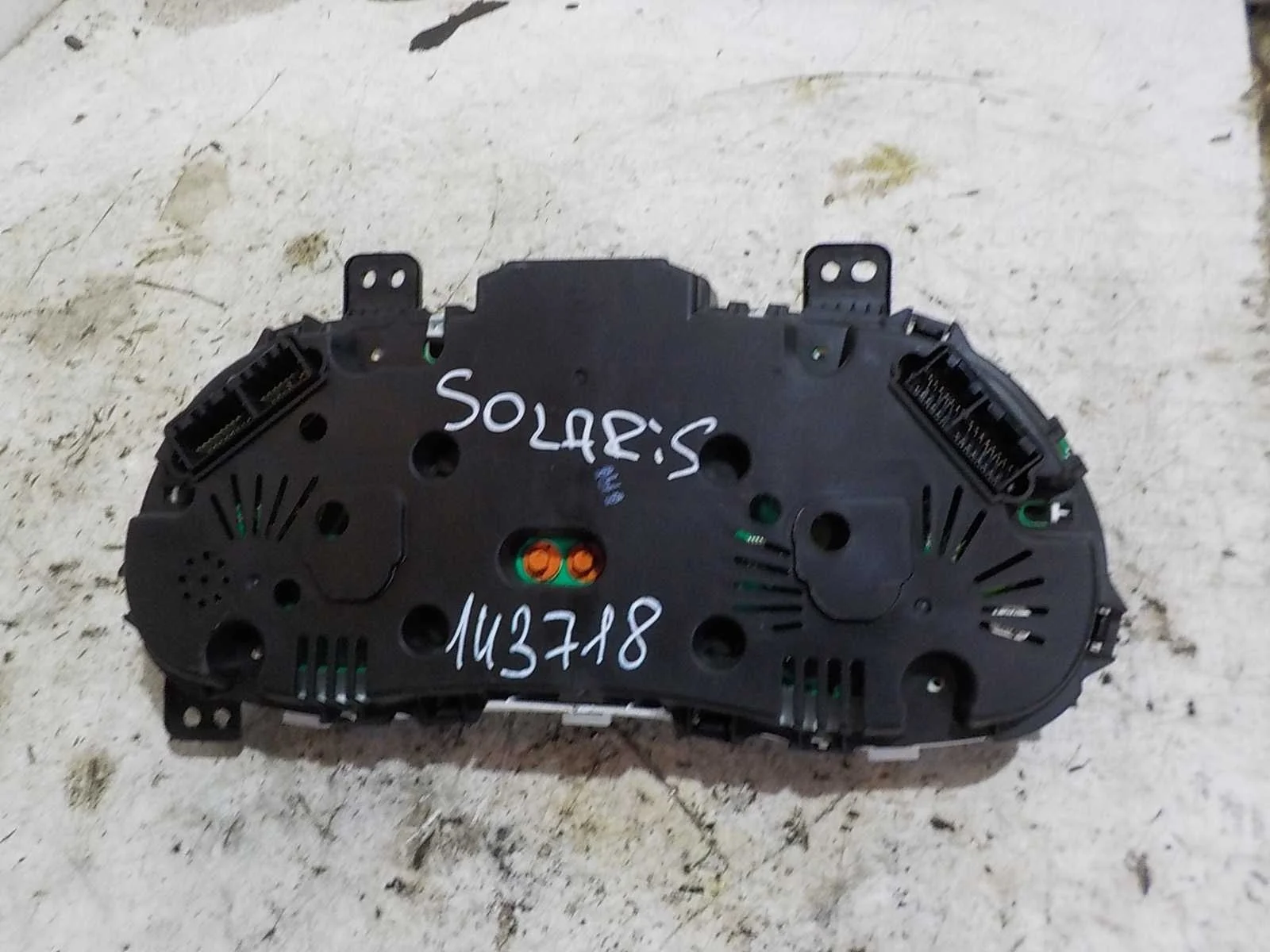 Панель приборов Hyundai Solaris I (2010—2014)