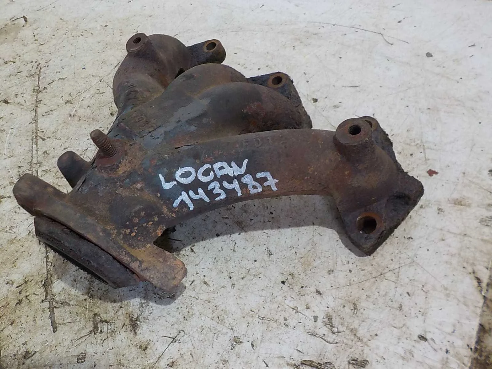 Коллектор выпускной Renault Logan I (2004—2009)