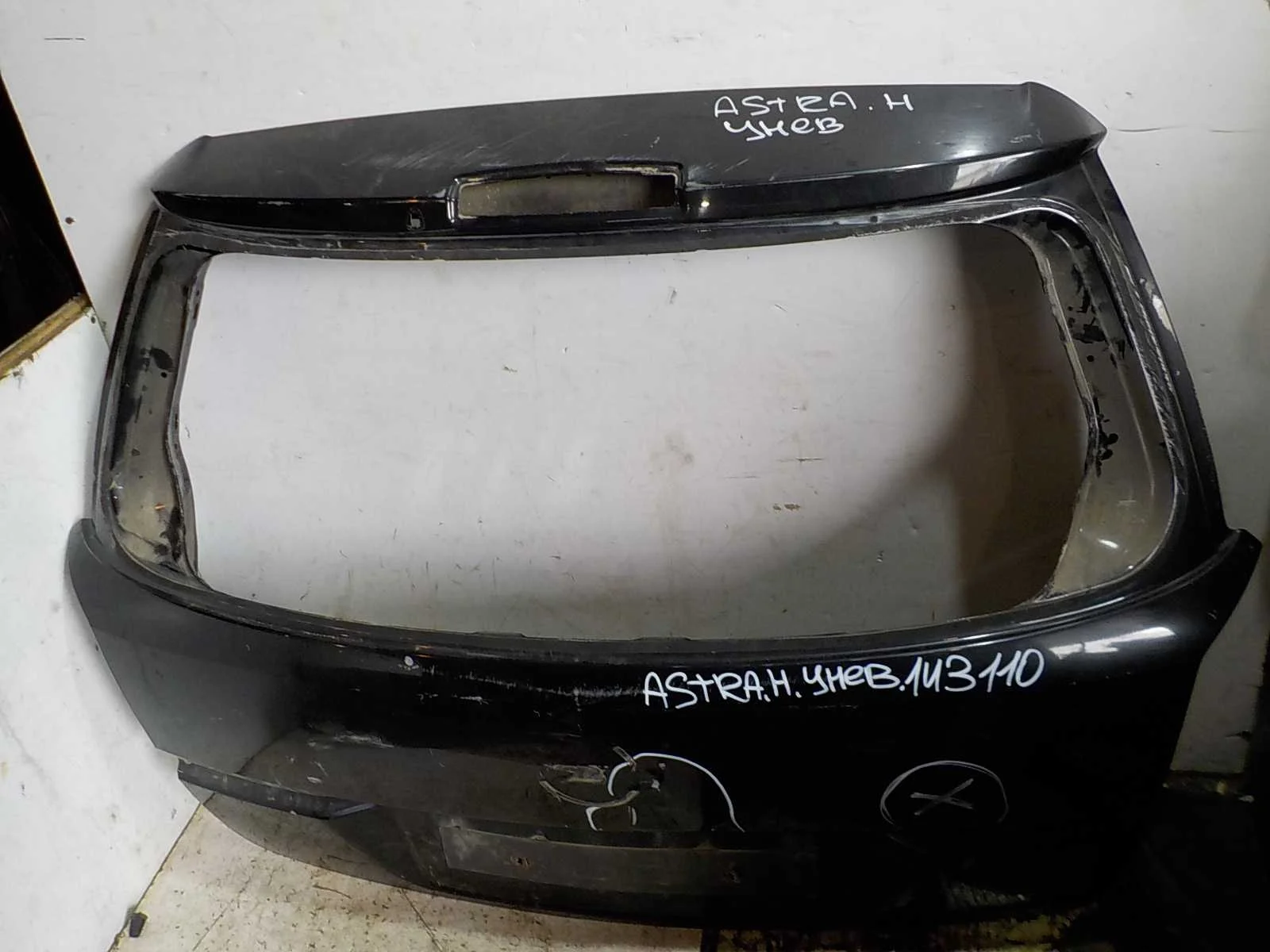Крышка багажника Opel Astra H (2004—2007)