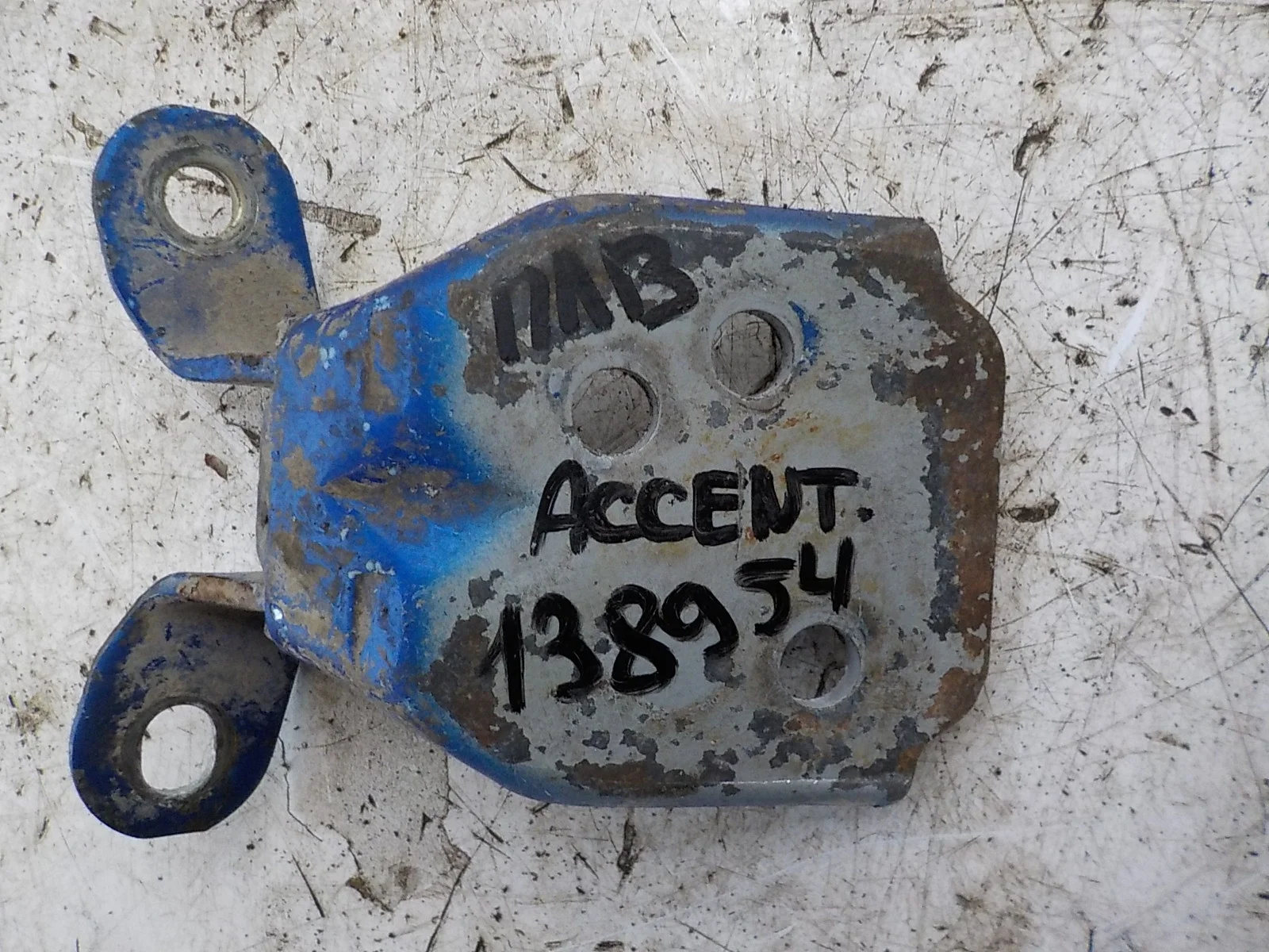 Петля двери Hyundai Accent II (1999—2012) Перед Лево Верх