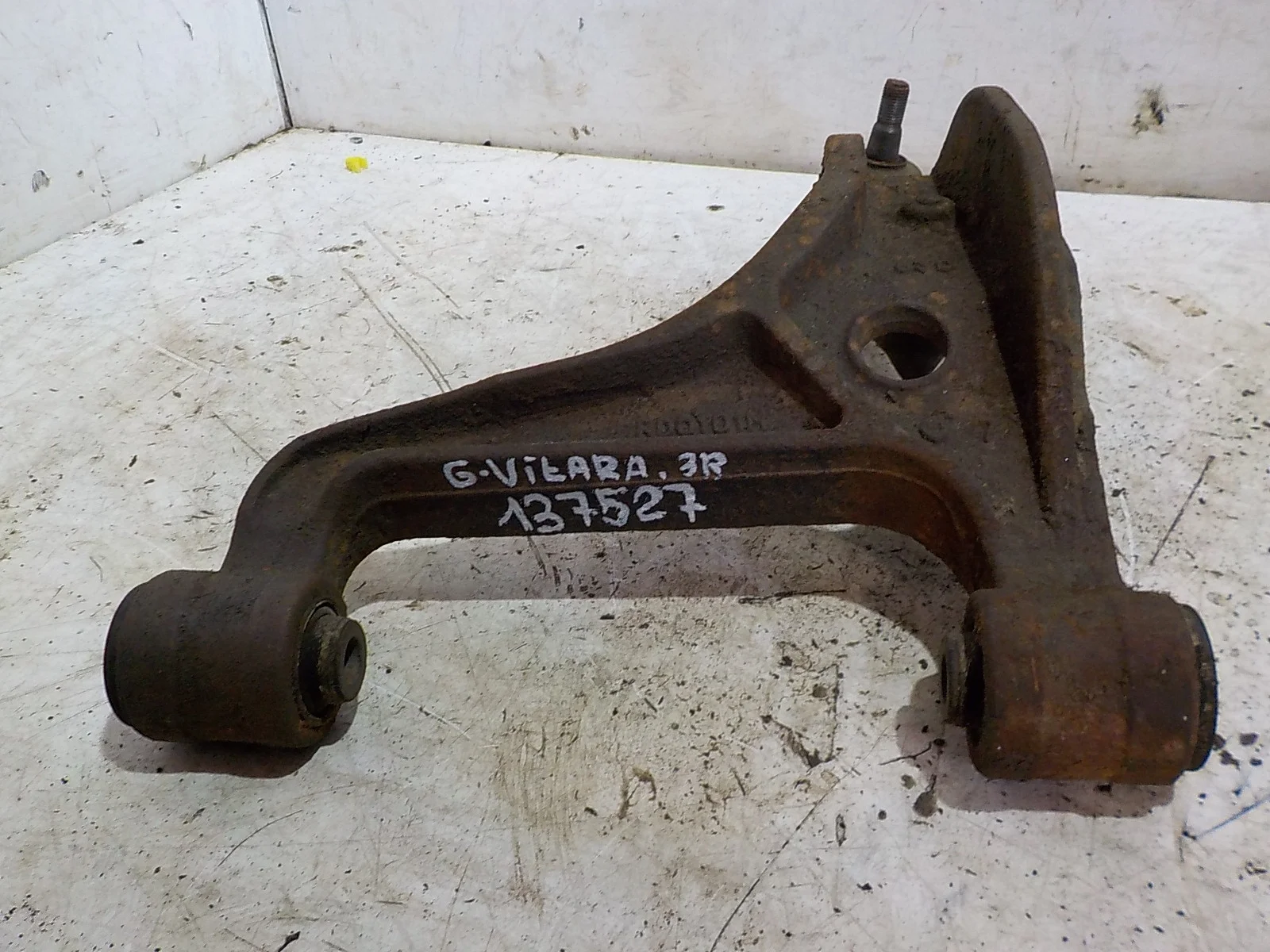 Рычаг Suzuki Grand Vitara II (2005—2008) Зад Право