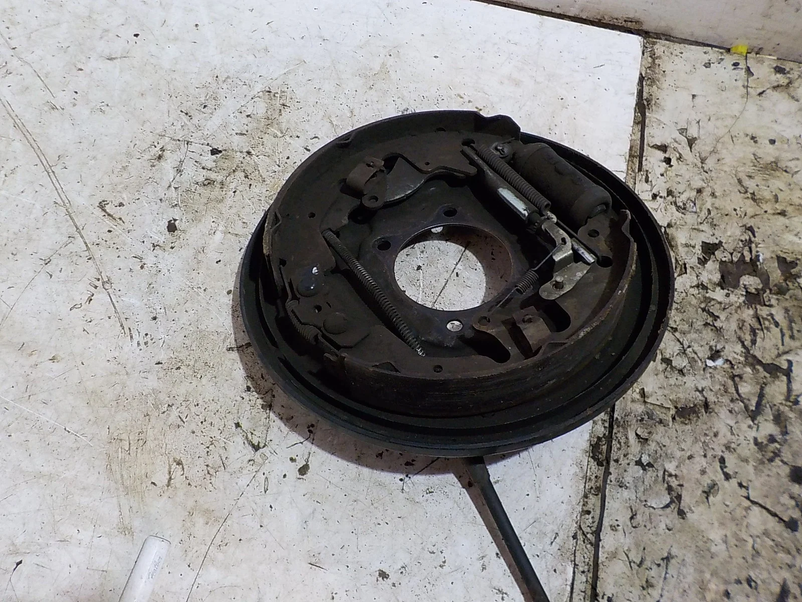 кожух тормозного диска Suzuki Grand Vitara II (2005—2008) Зад Право