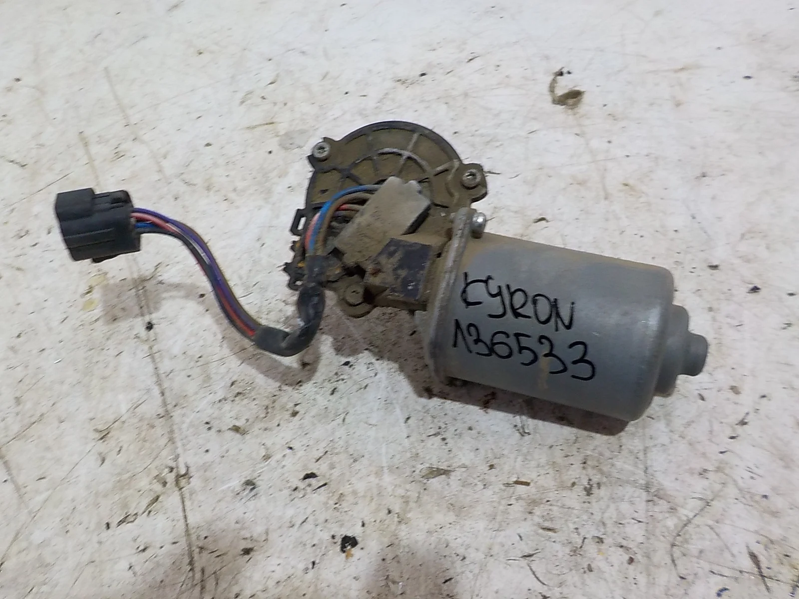 моторчик дворников SsangYong Kyron I рестайлинг (2007—2015) Перед