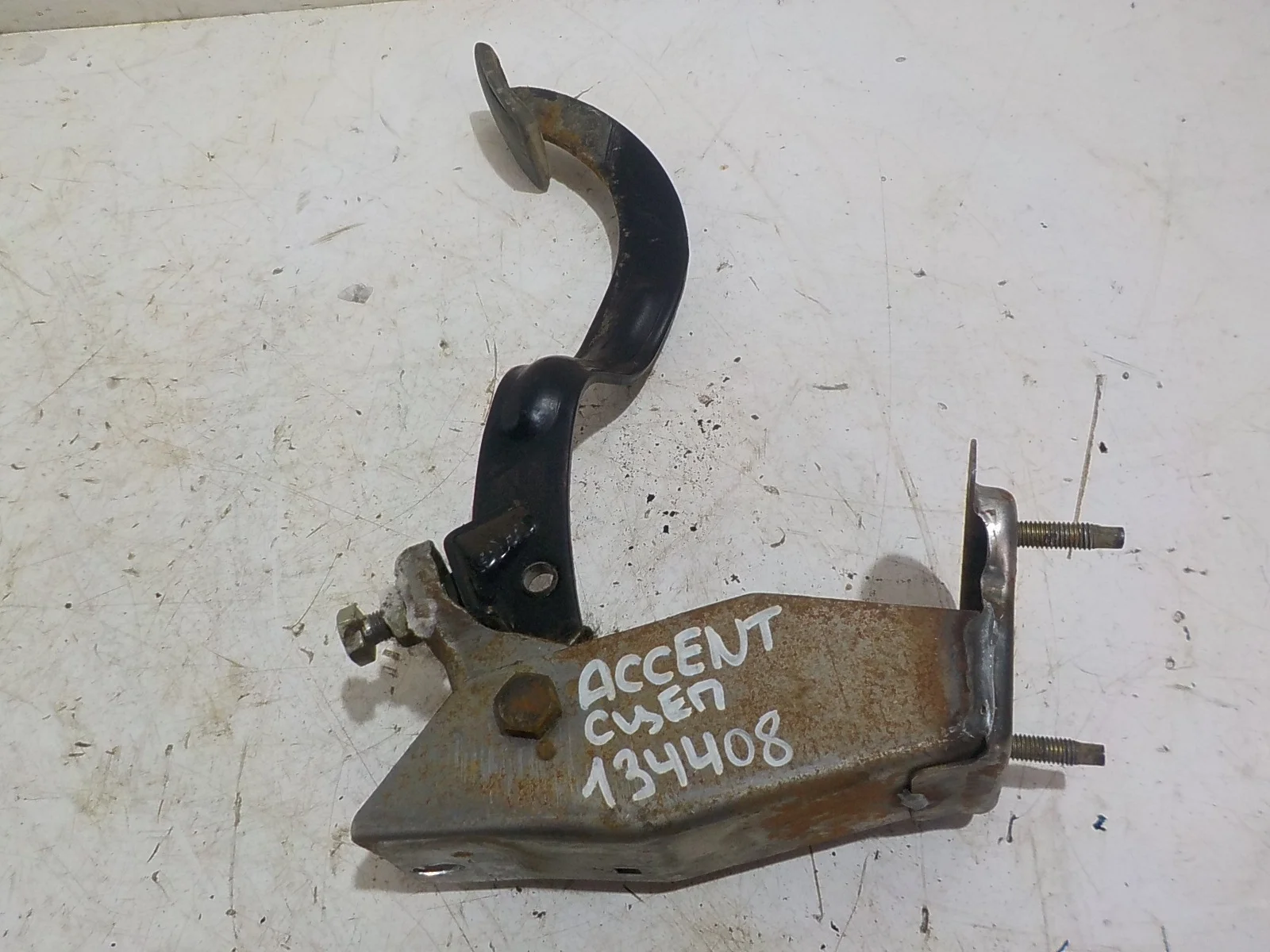 Педаль сцепления Hyundai Accent II (1999—2012)