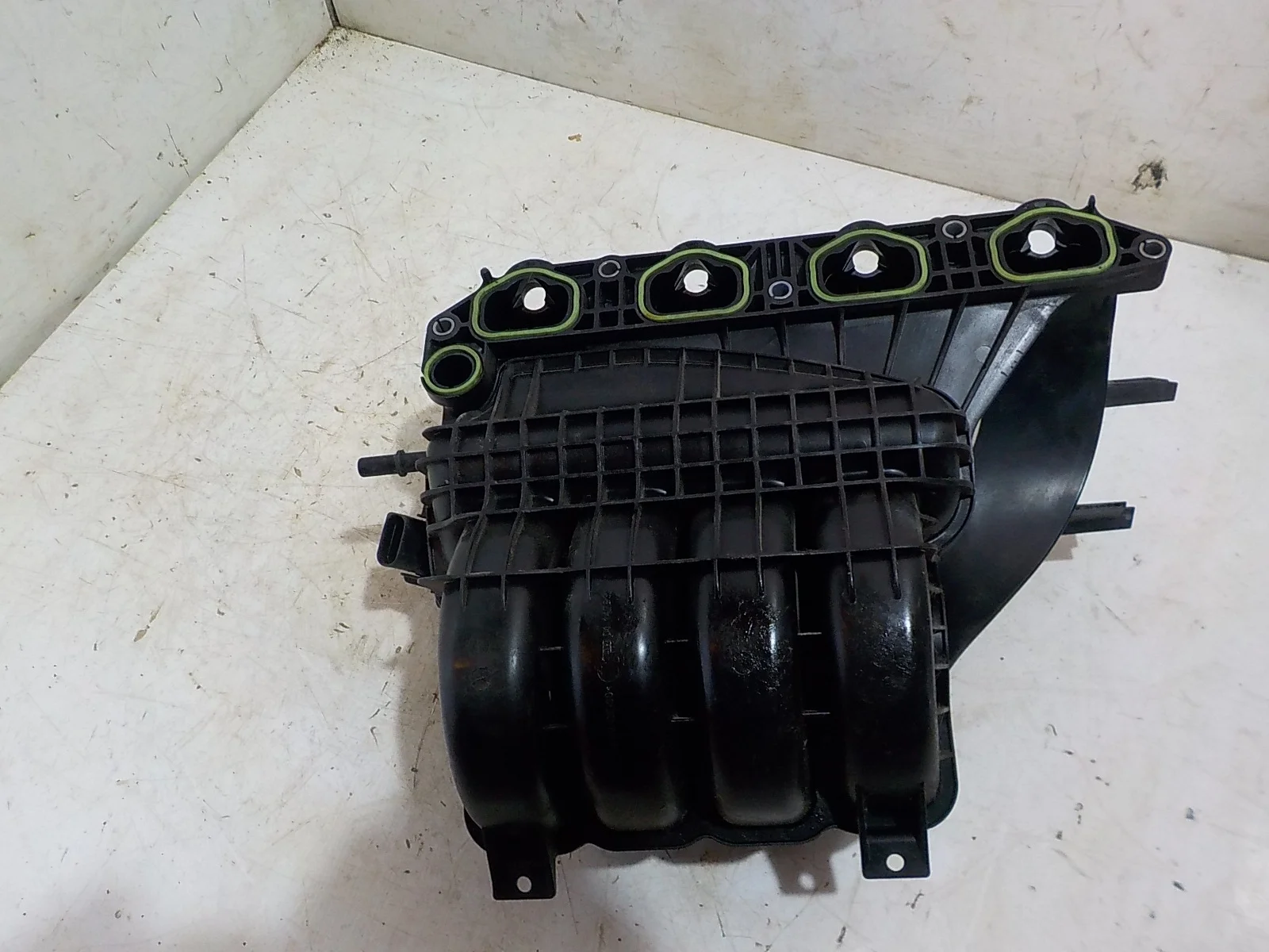 Коллектор впускной Skoda Rapid I (2012—2017)