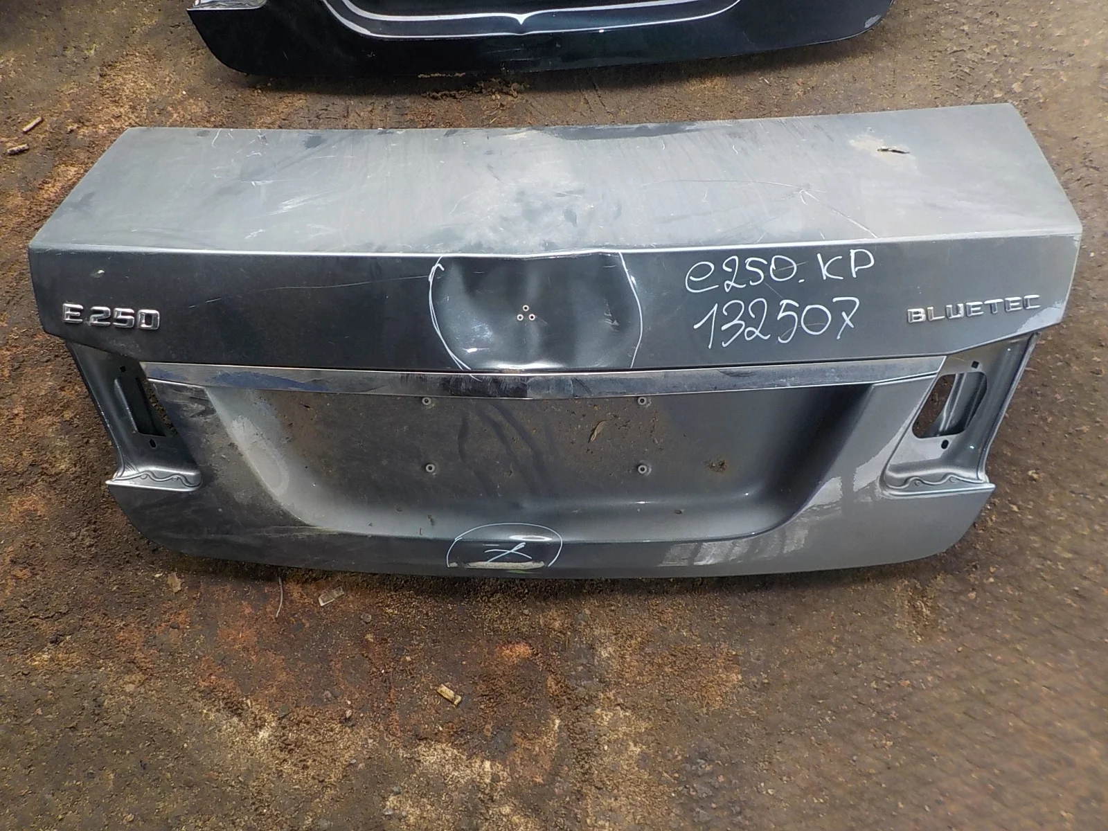 Крышка багажника Mercedes-Benz E-класс W212/S212/C207/A207 (2009—2013)