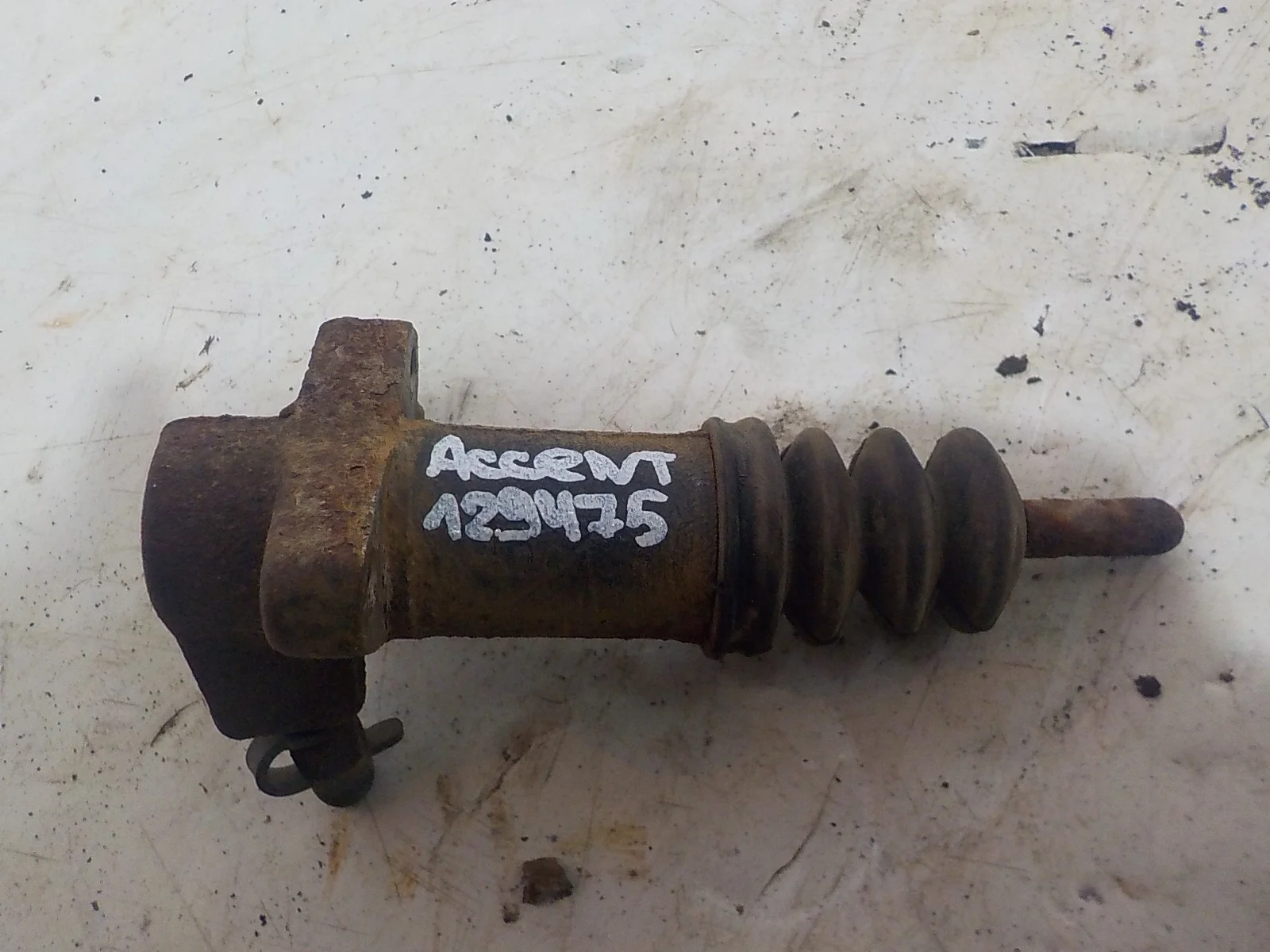 рабочий цилиндр сцепления Hyundai Accent III (2006—2011)