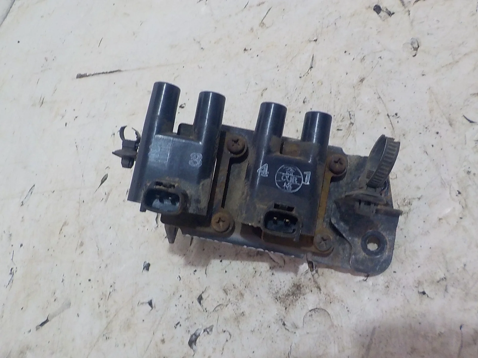 Катушка зажигания Hyundai Elantra III рестайлинг (2003—2010)