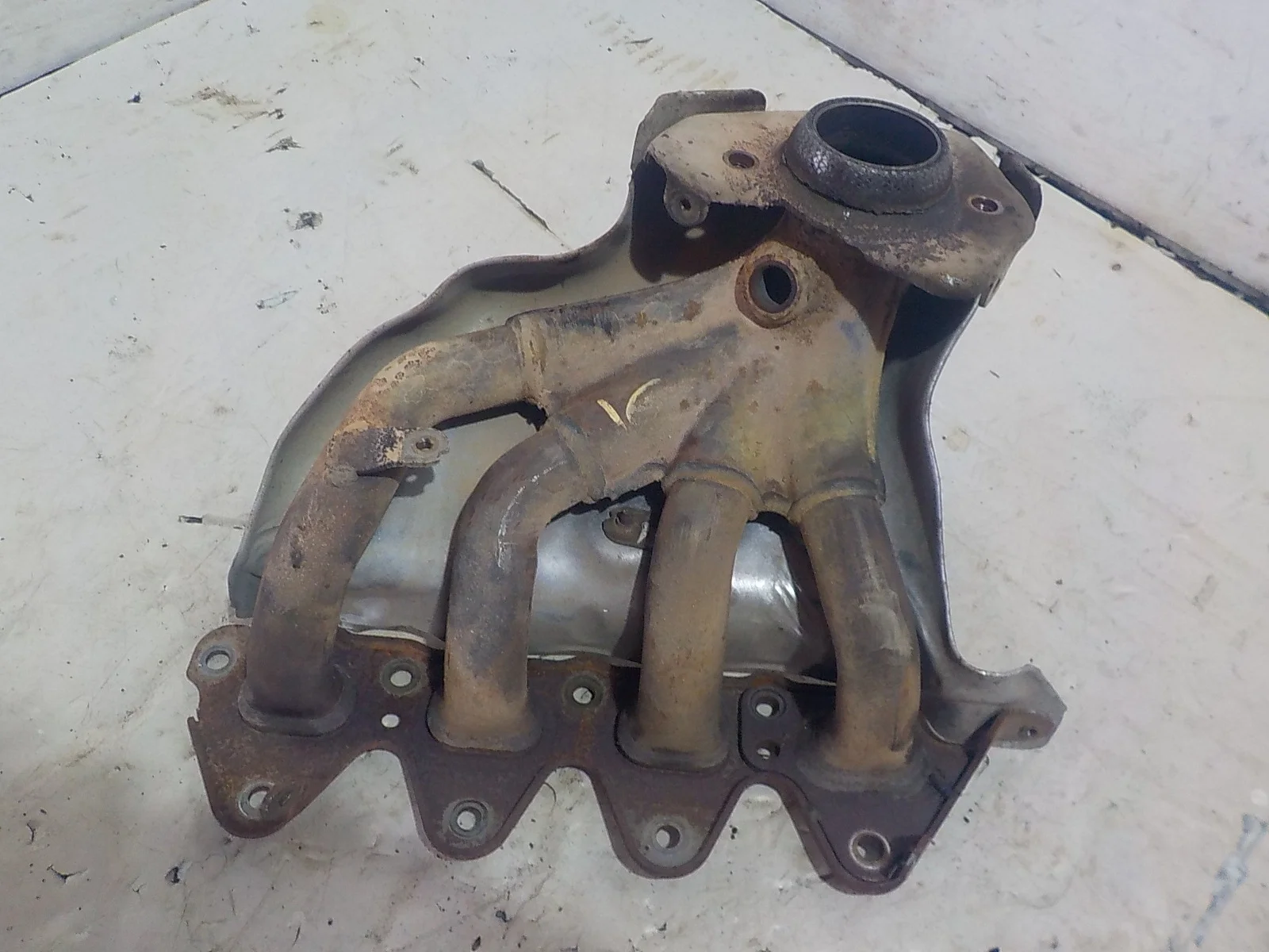 Коллектор выпускной Renault Logan I рестайлинг (2009—2015)