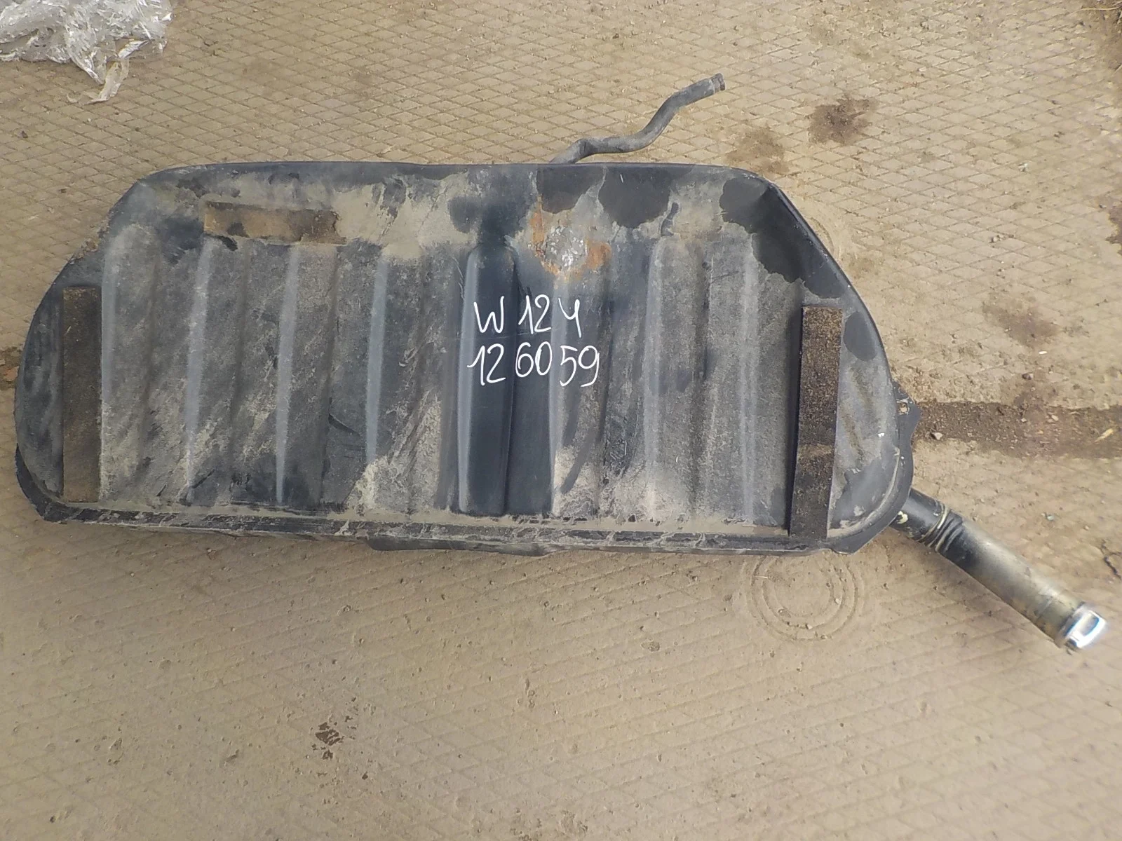 бензобак Mercedes-Benz W124 W124/S124/C124/A124 (1984—1993)