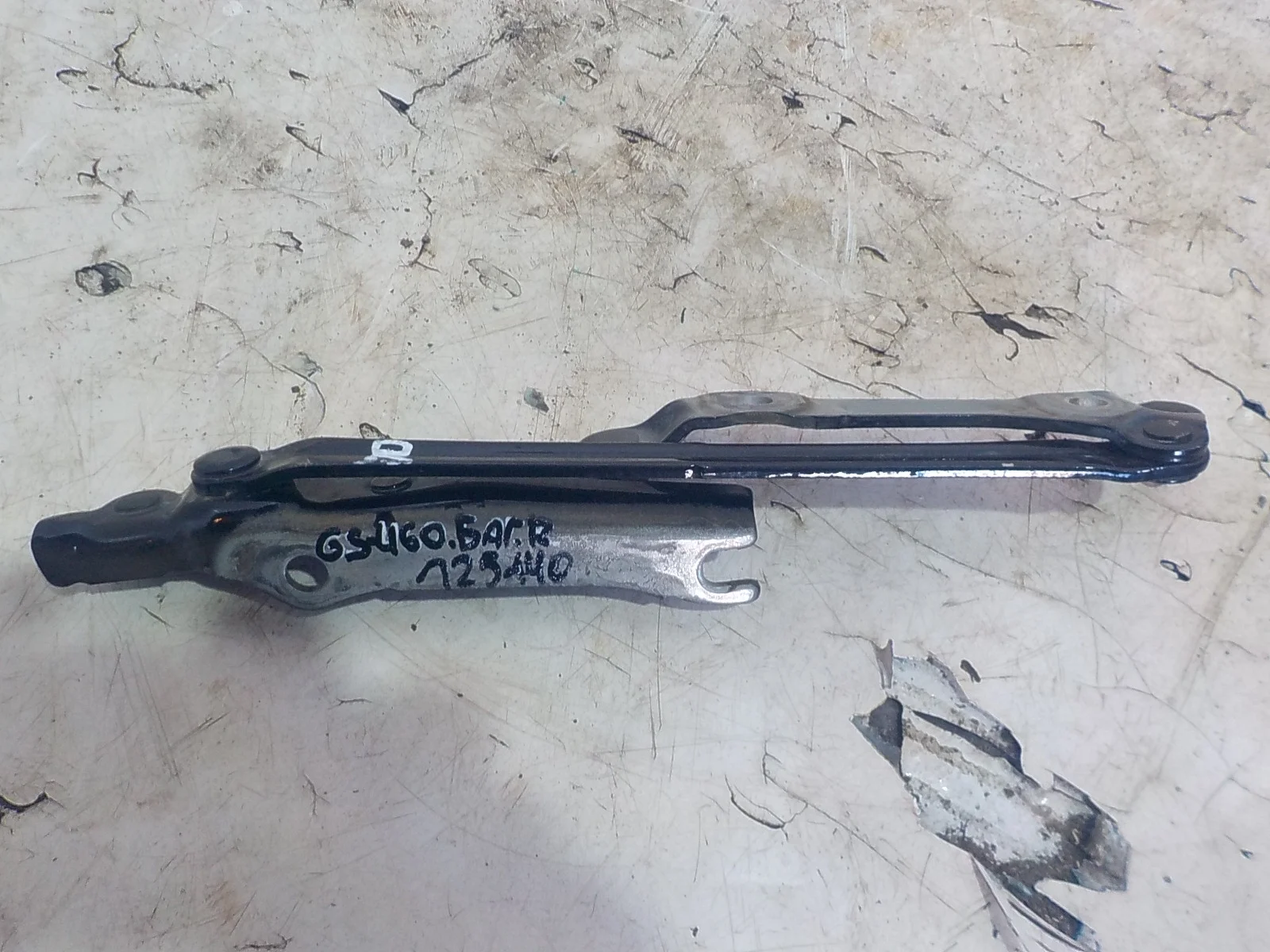 Петля крышки багажника Lexus GS III (2004—2007) Зад Право