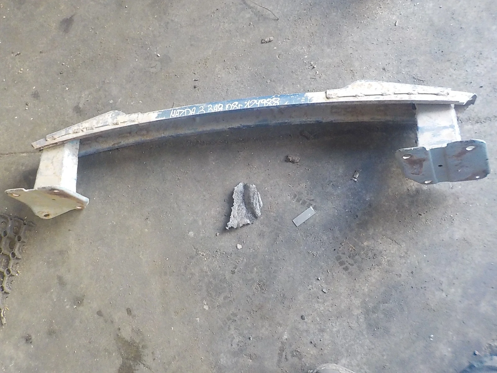 Усилитель бампера Mazda 3 BK рестайлинг (2006—2009) Зад