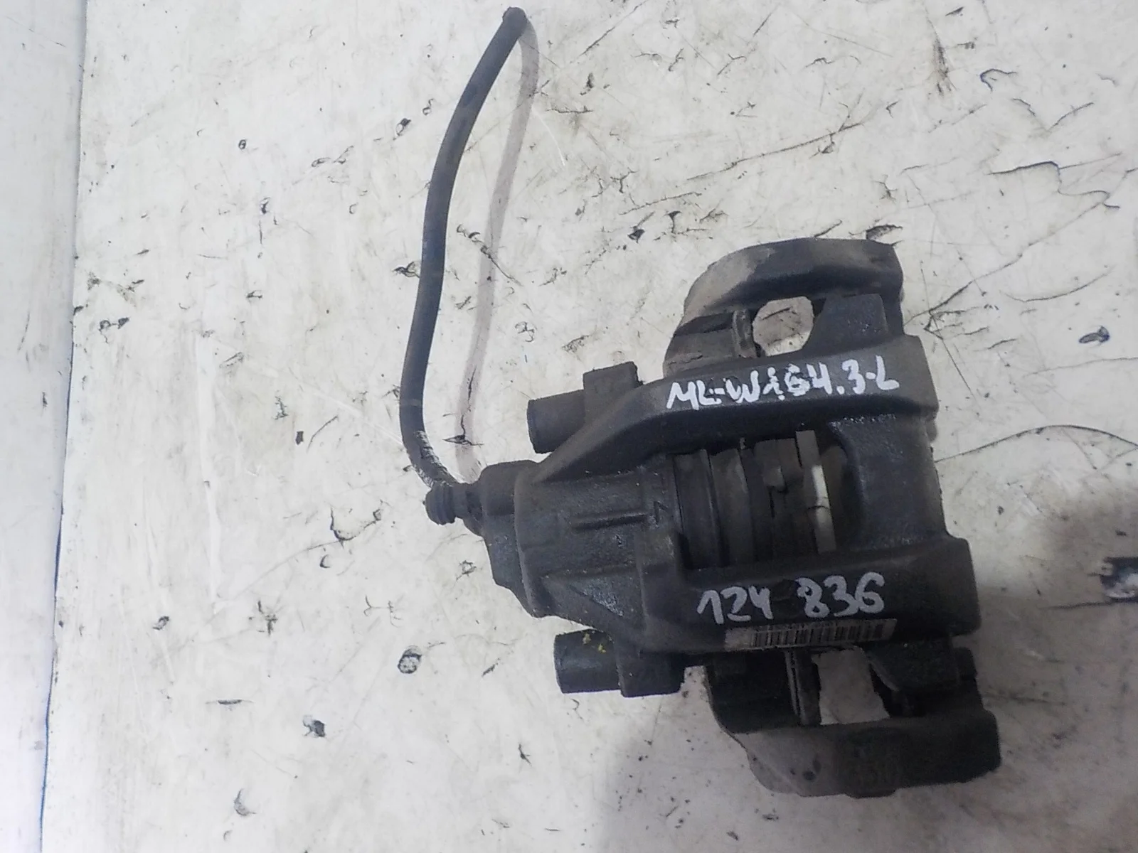 суппорт Mercedes-Benz M-класс W164 (2005—2008) Зад Лево