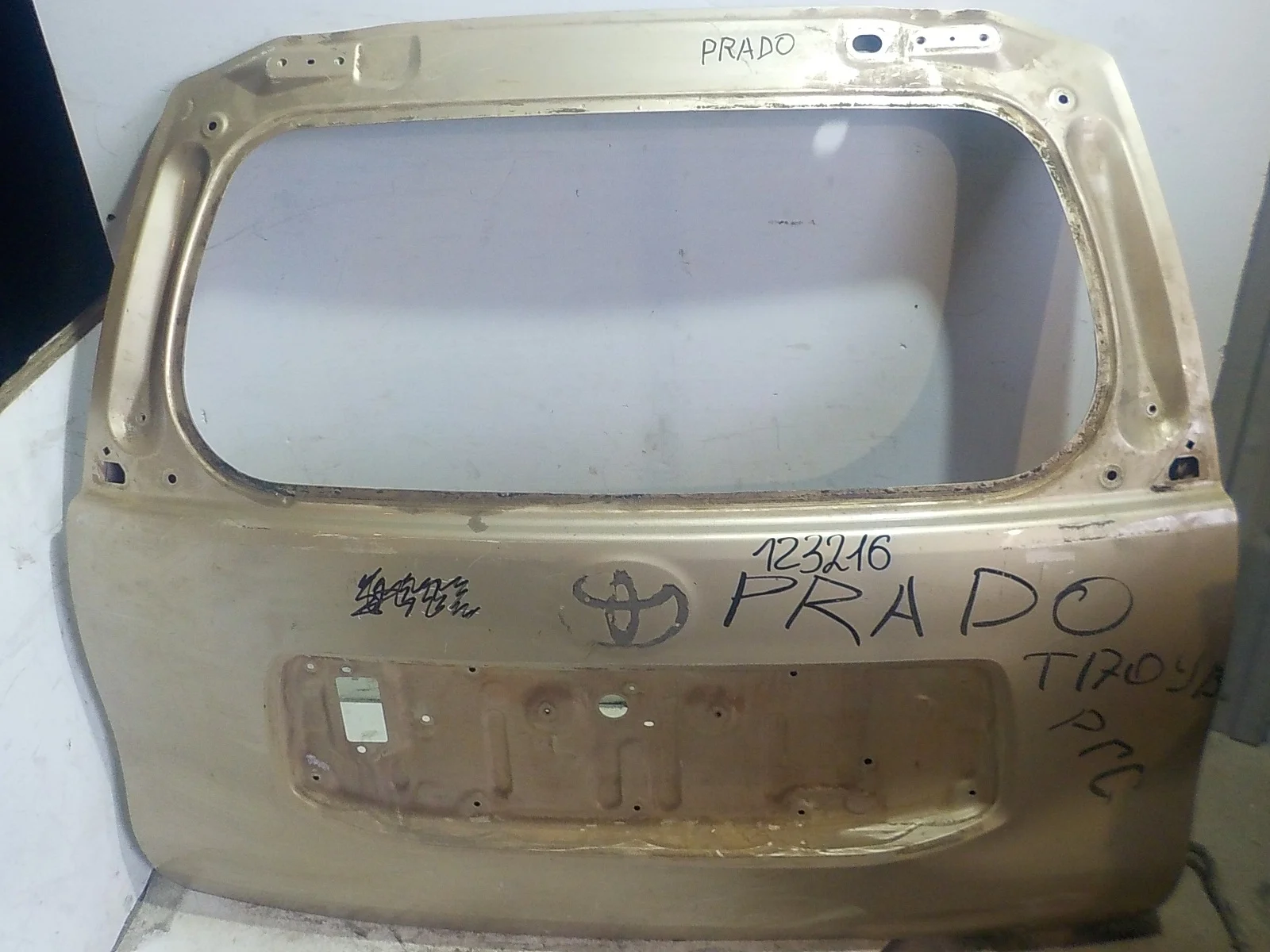 Крышка багажника Toyota Land Cruiser Prado 150 (2009—2013)