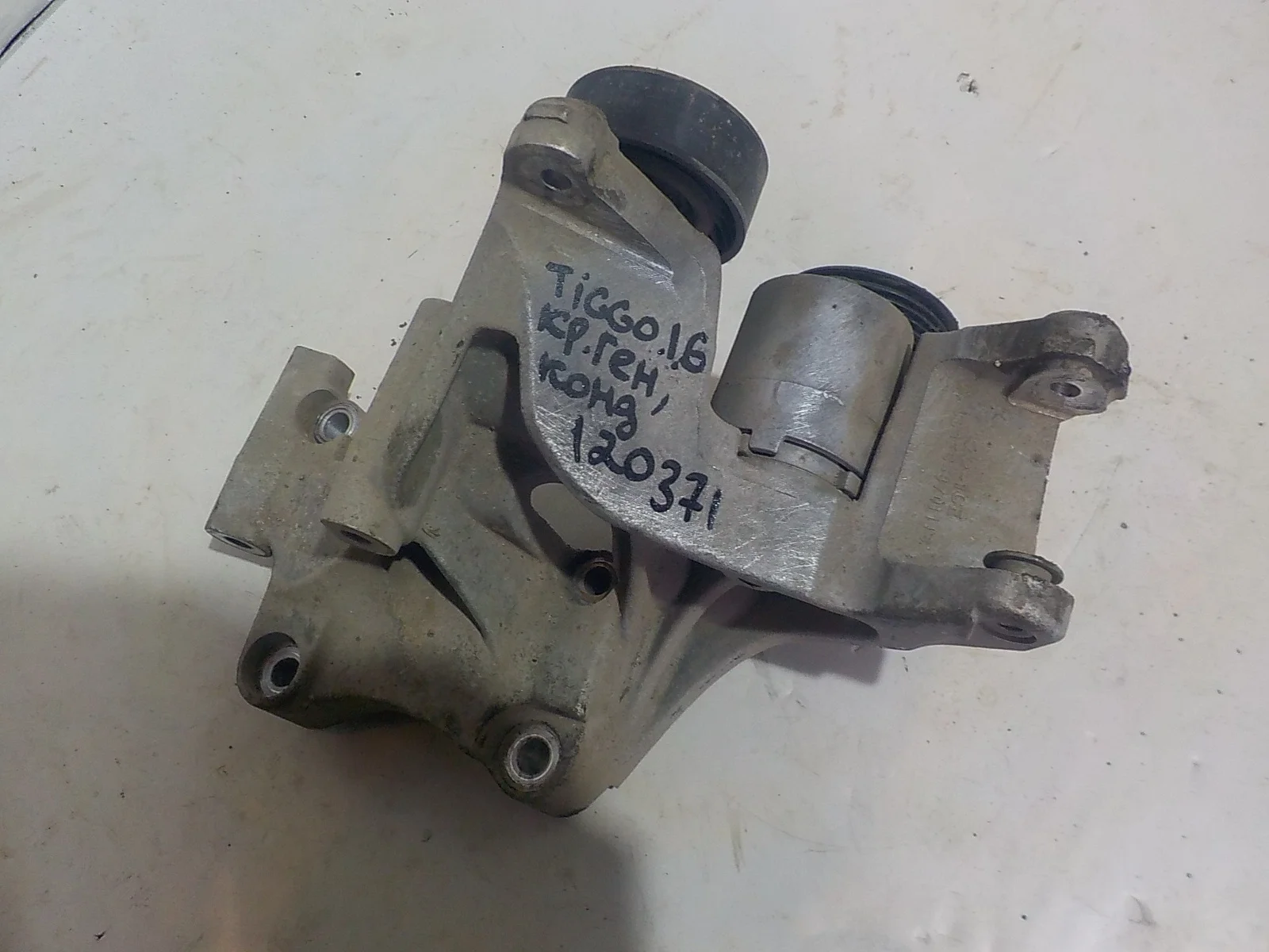 Кронштейн генератора Chery Tiggo (T11) T11 (2005—2013)