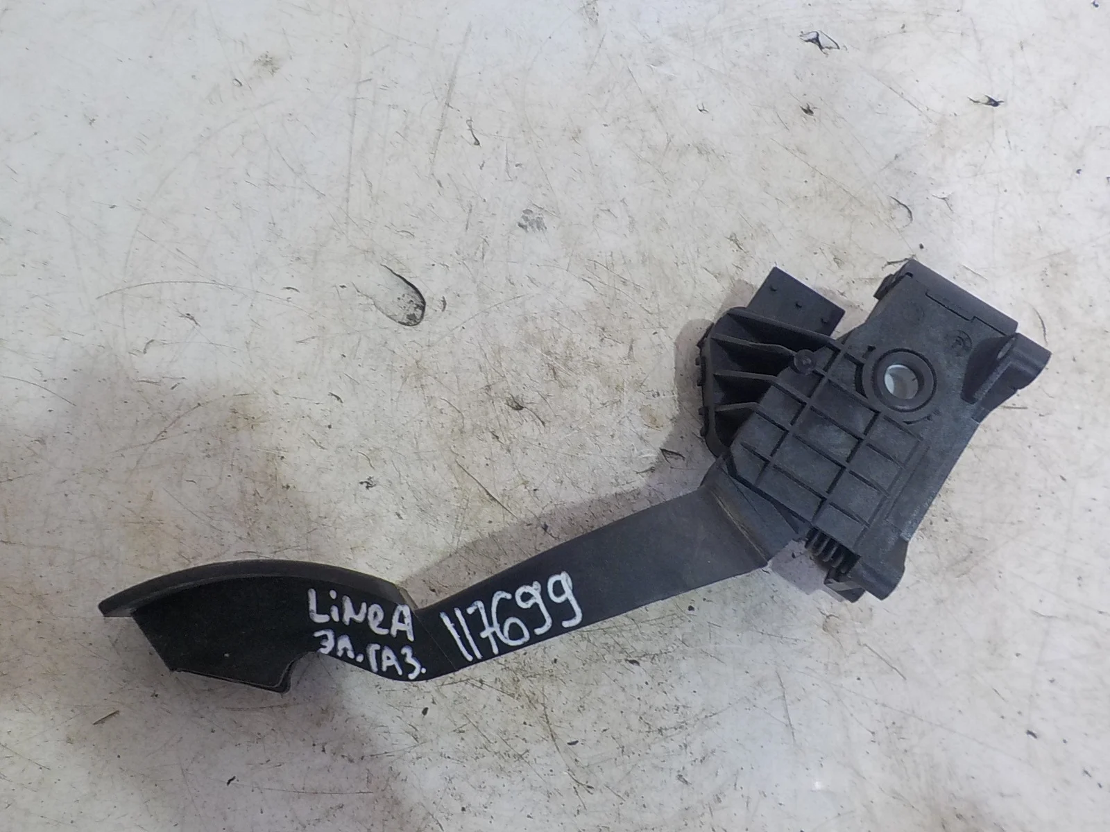 педаль акселератора Opel Corsa D (2006—2010)