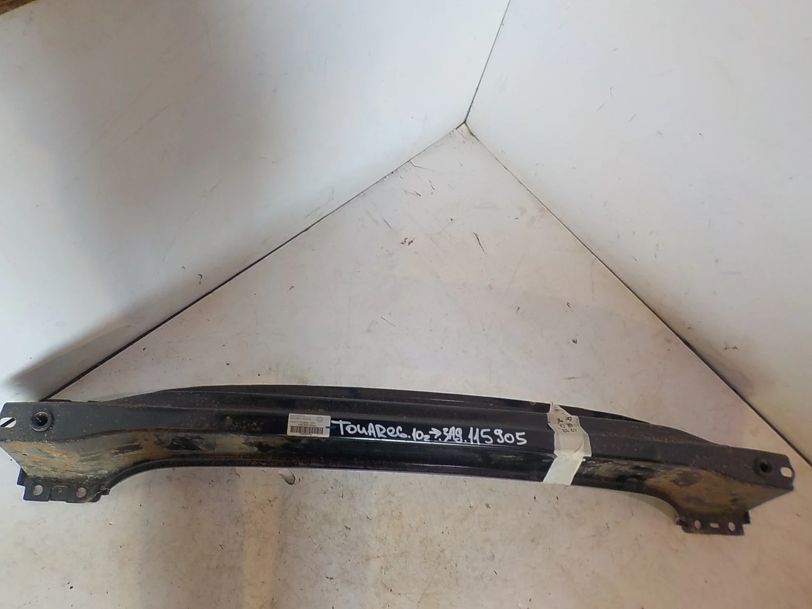 Усилитель бампера Volkswagen Touareg II (2010—2014) Зад