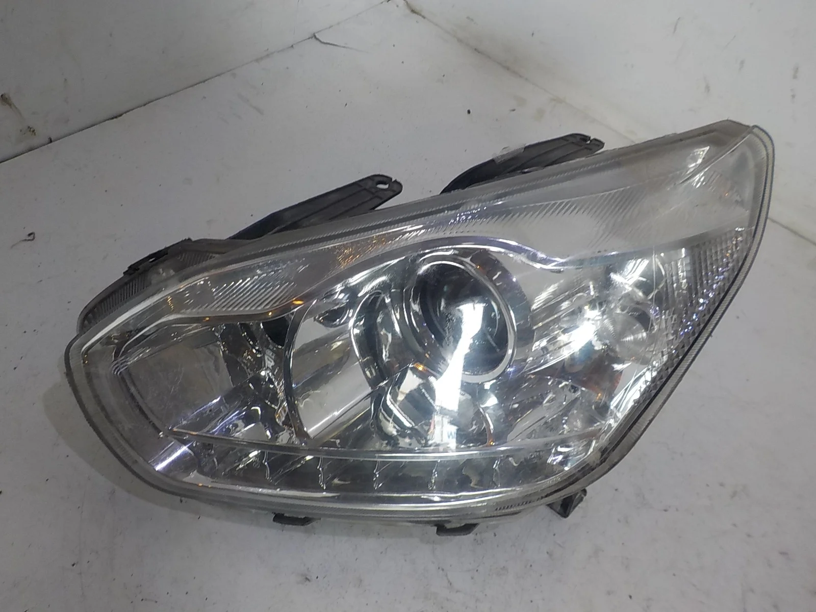 Фара Chery Tiggo (T11) T11 рестайлинг (2013—2016) Перед Лево