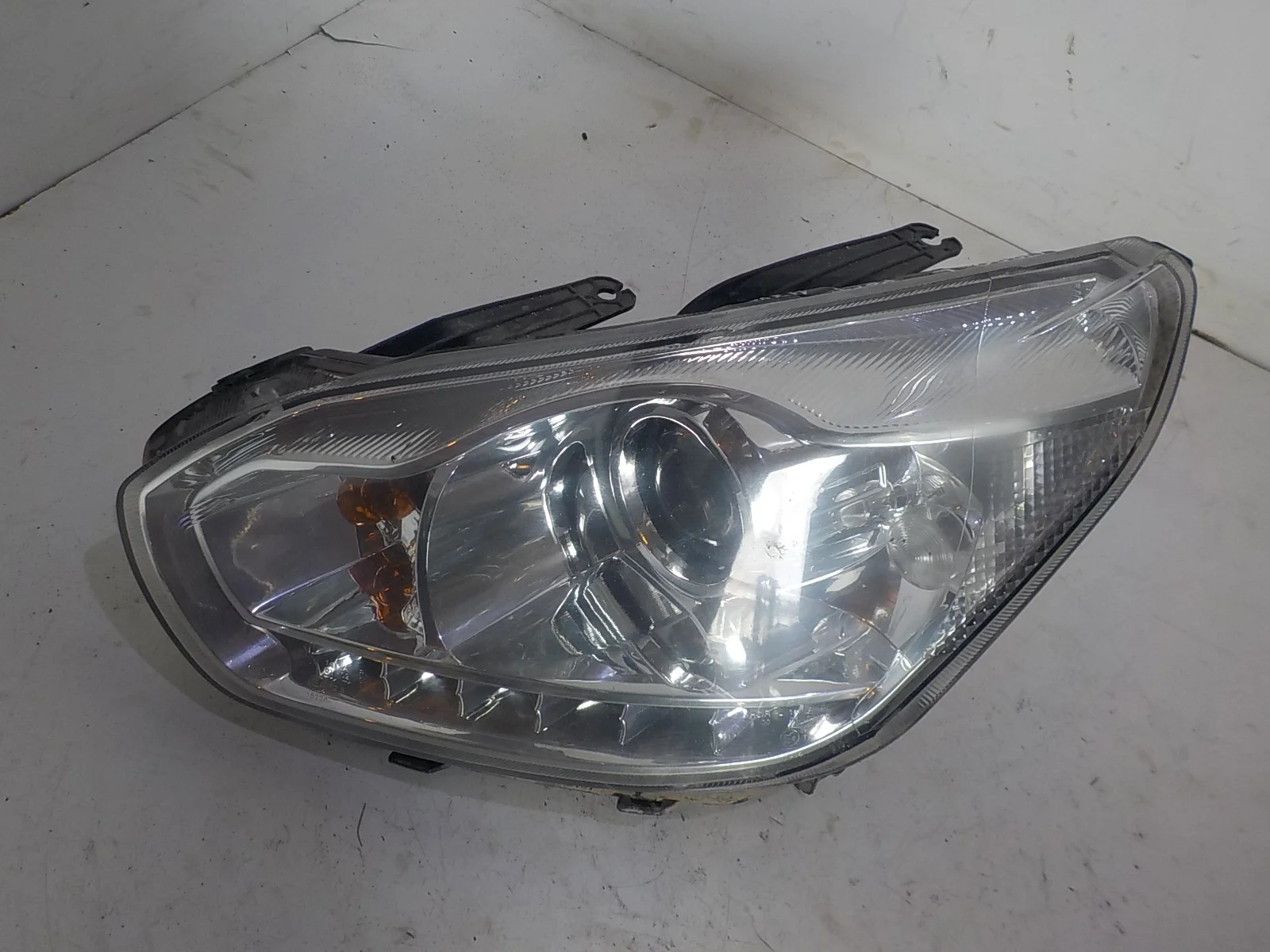 Фара Chery Tiggo (T11) T11 рестайлинг (2013—2016) Перед Лево