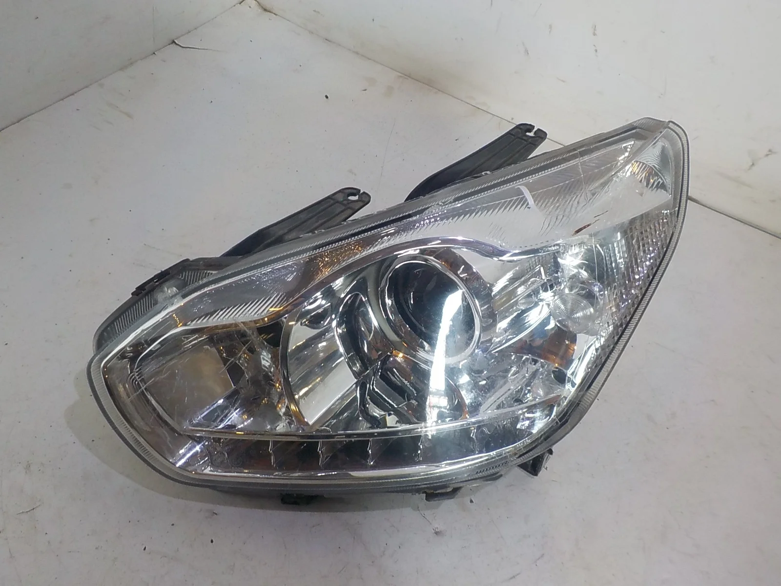 Фара Chery Tiggo (T11) T11 рестайлинг (2013—2016) Перед Лево